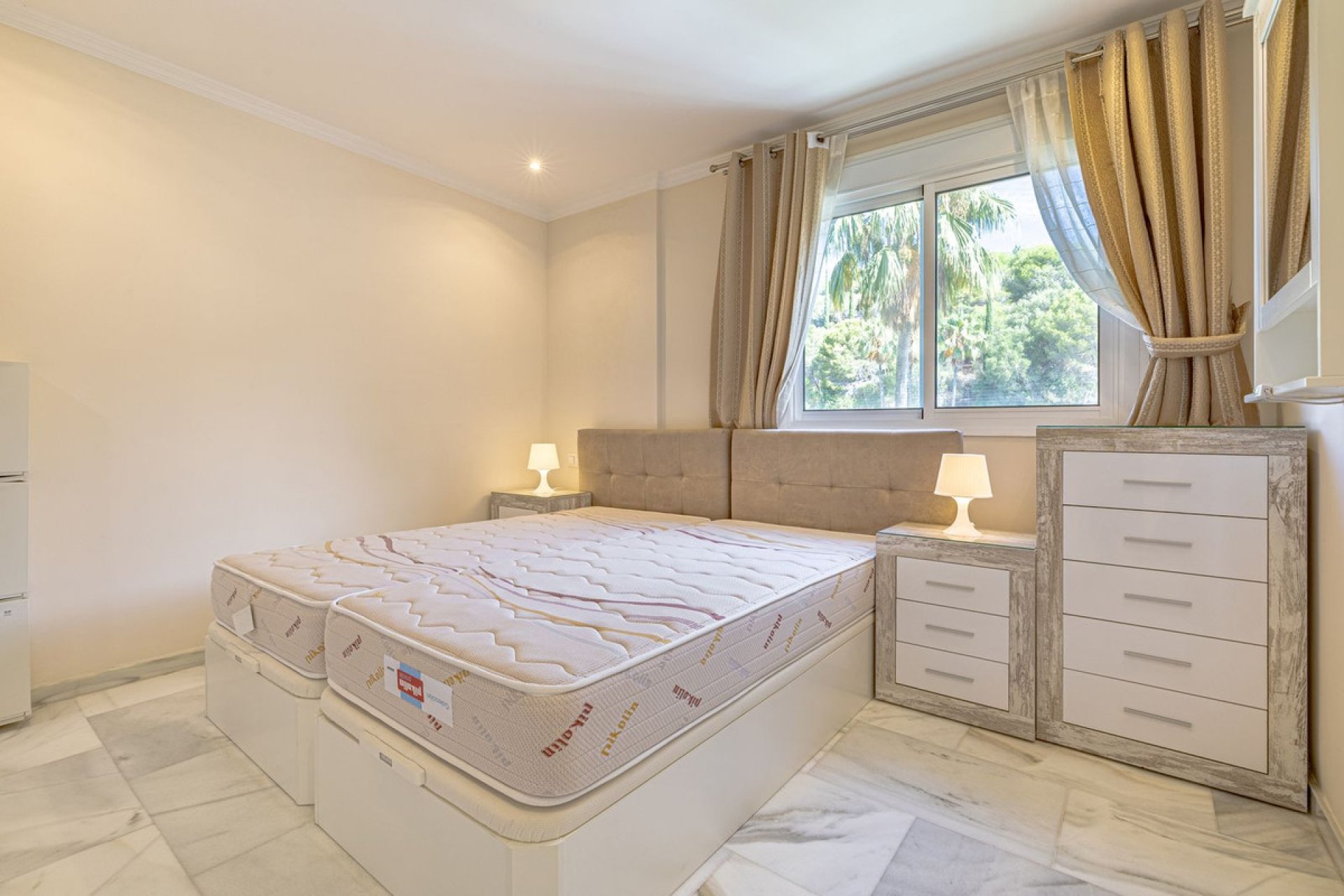 Resale - Apartment - Middle Floor Apartment - Marbella - Marbella Centro