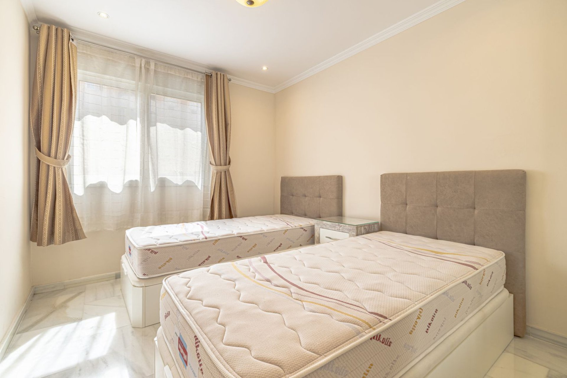 Resale - Apartment - Middle Floor Apartment - Marbella - Marbella Centro