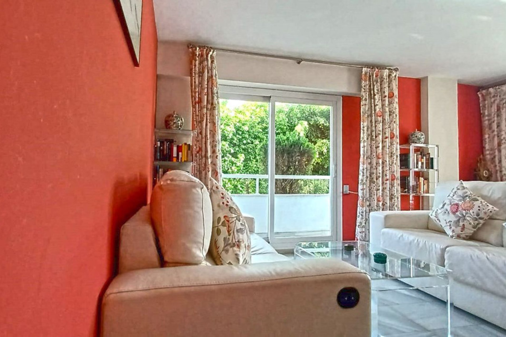 Resale - Apartment - Middle Floor Apartment - Marbella - Marbella Centro