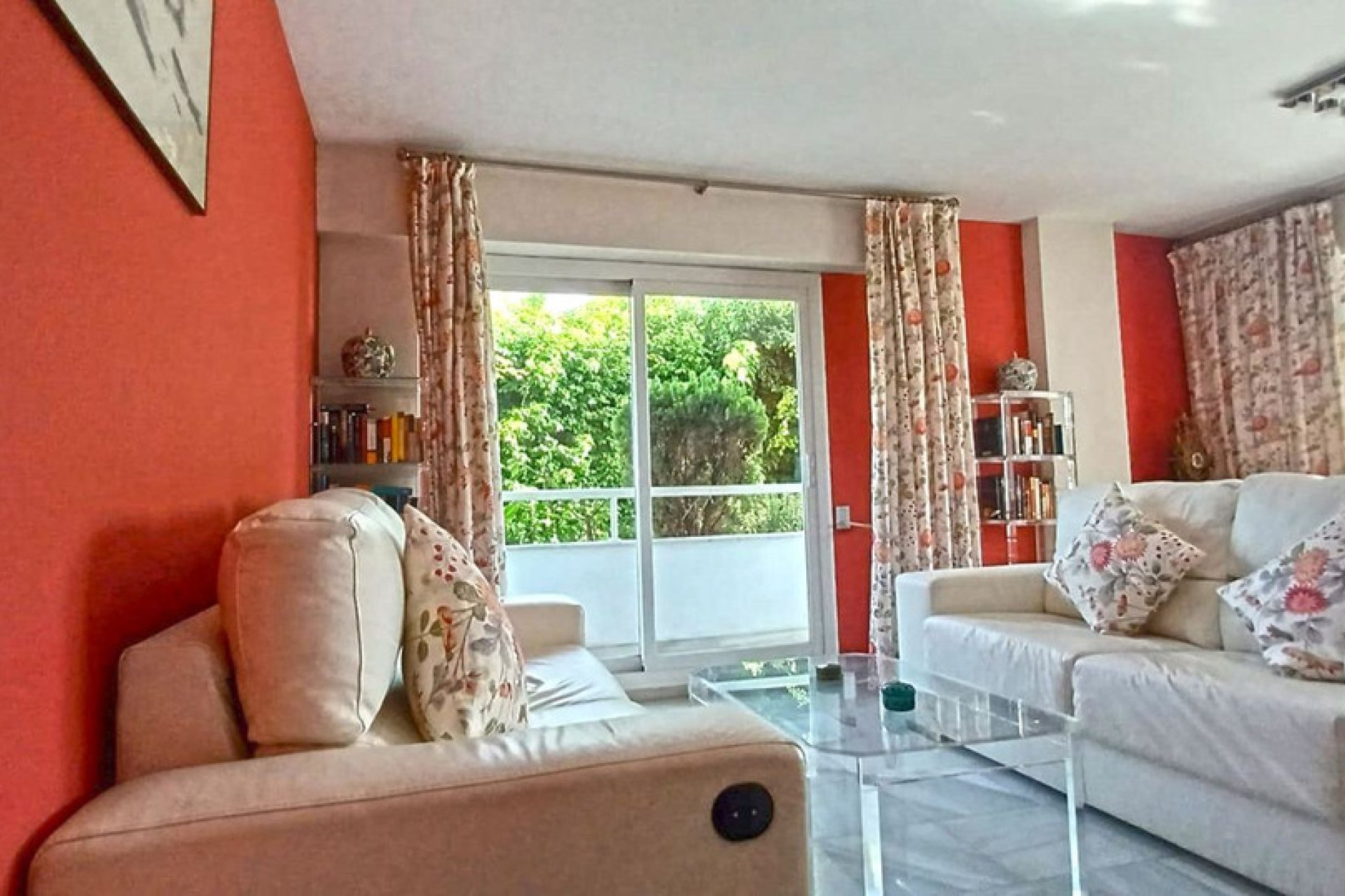 Resale - Apartment - Middle Floor Apartment - Marbella - Marbella Centro