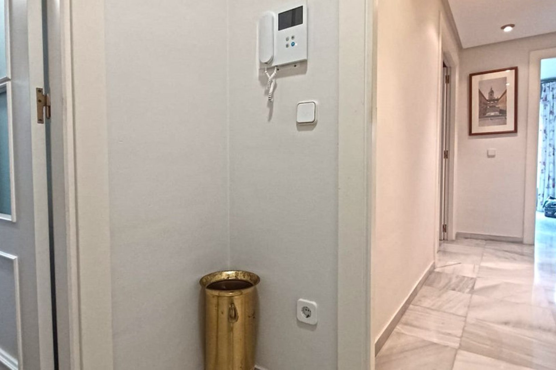 Resale - Apartment - Middle Floor Apartment - Marbella - Marbella Centro