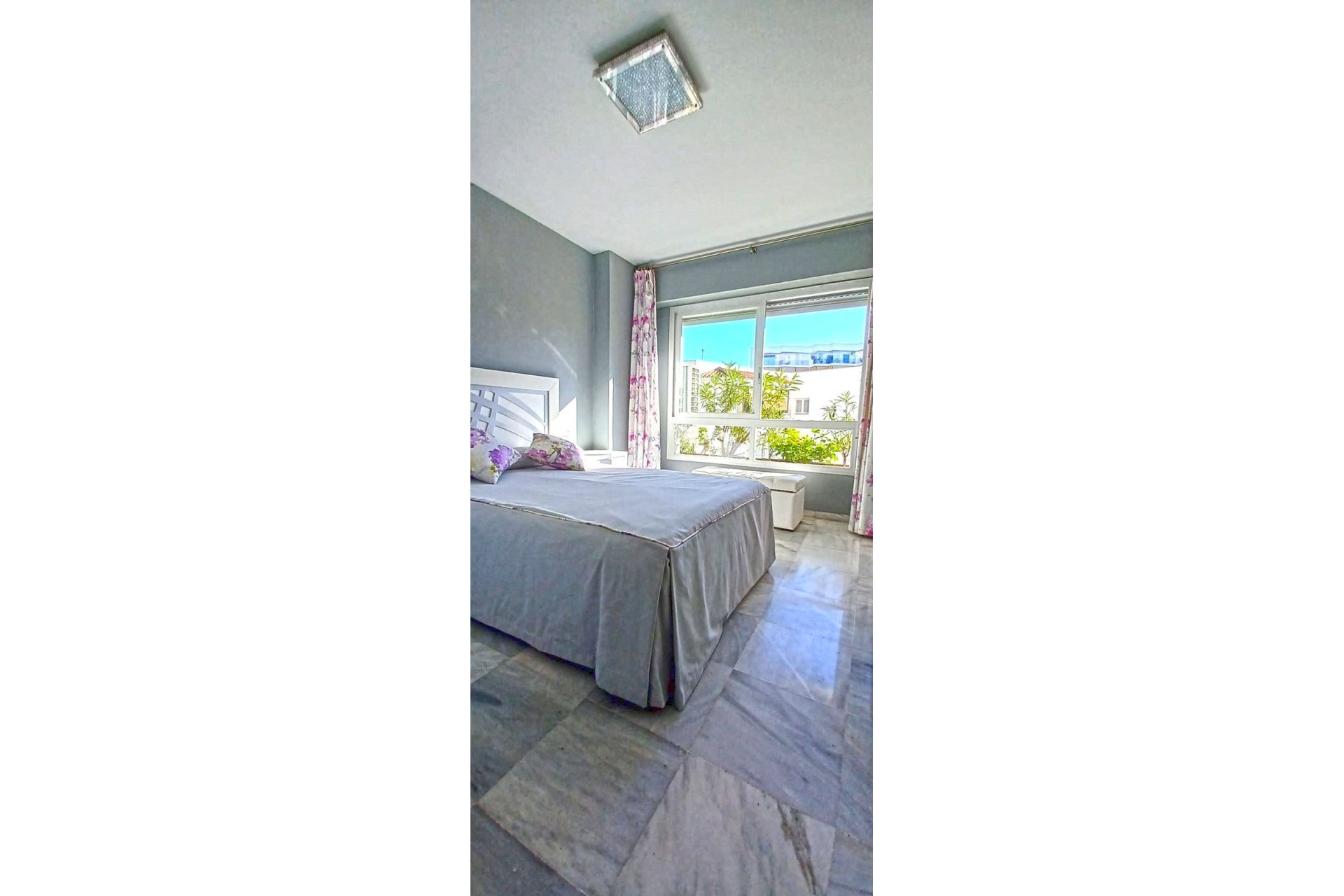 Resale - Apartment - Middle Floor Apartment - Marbella - Marbella Centro