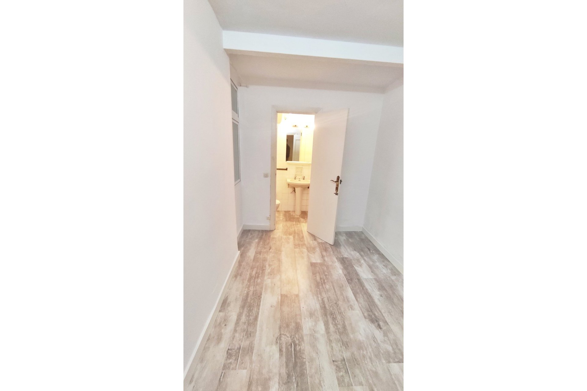 Resale - Apartment - Middle Floor Apartment - Marbella - Marbella Centro