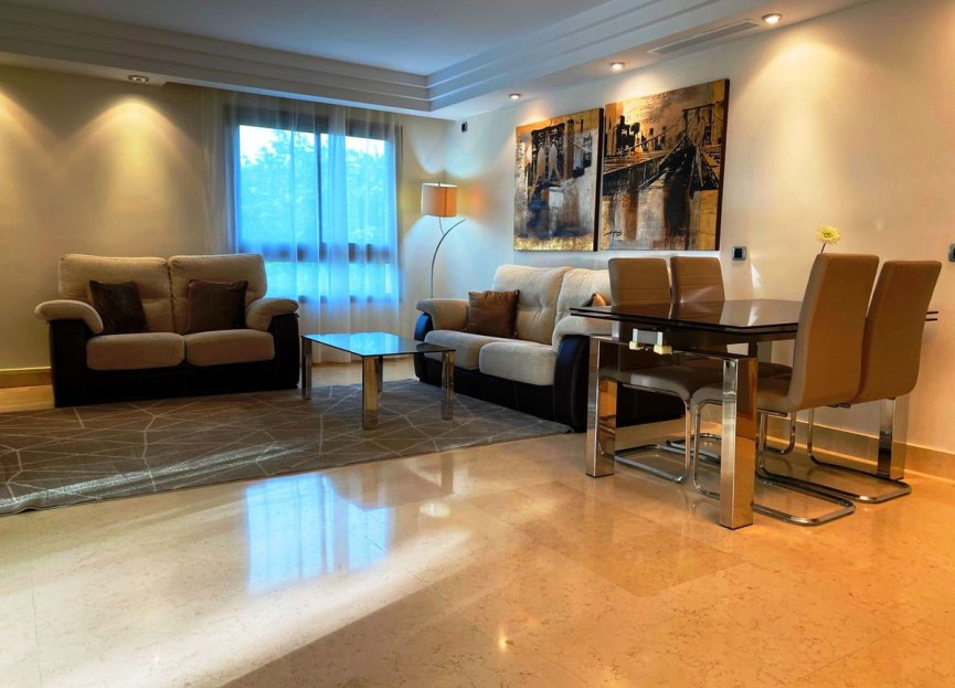 Resale - Apartment - Middle Floor Apartment - Marbella - Marbella Centro