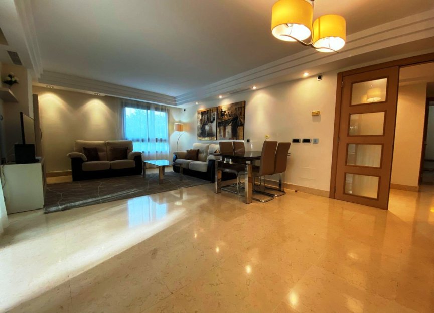 Resale - Apartment - Middle Floor Apartment - Marbella - Marbella Centro