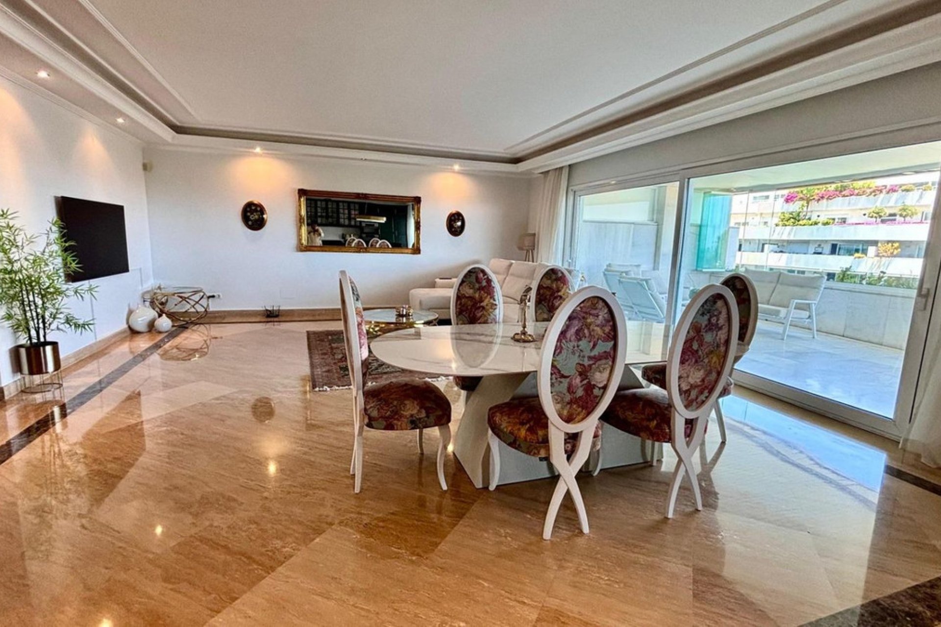 Resale - Apartment - Middle Floor Apartment - Marbella - Marbella Centro