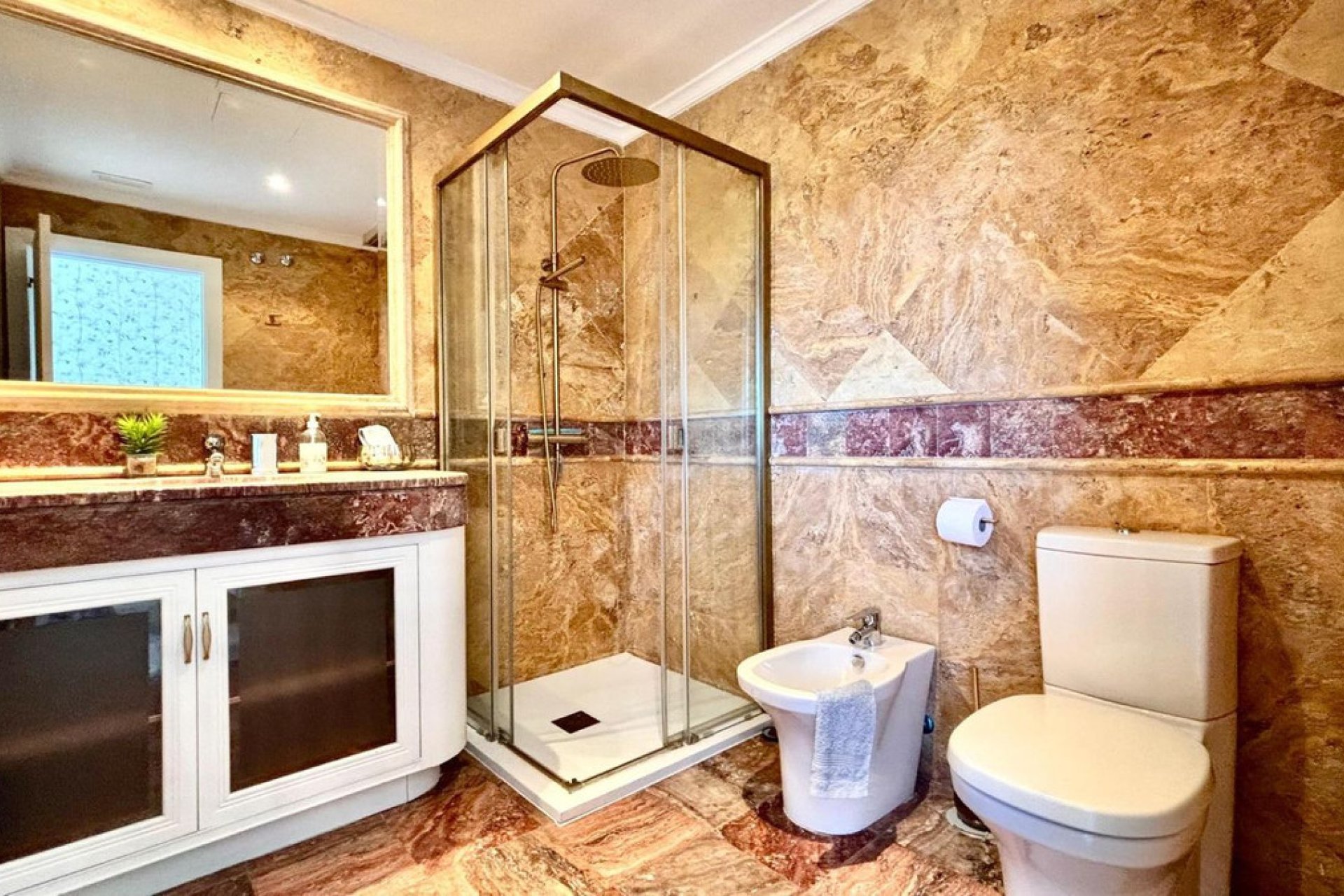 Resale - Apartment - Middle Floor Apartment - Marbella - Marbella Centro