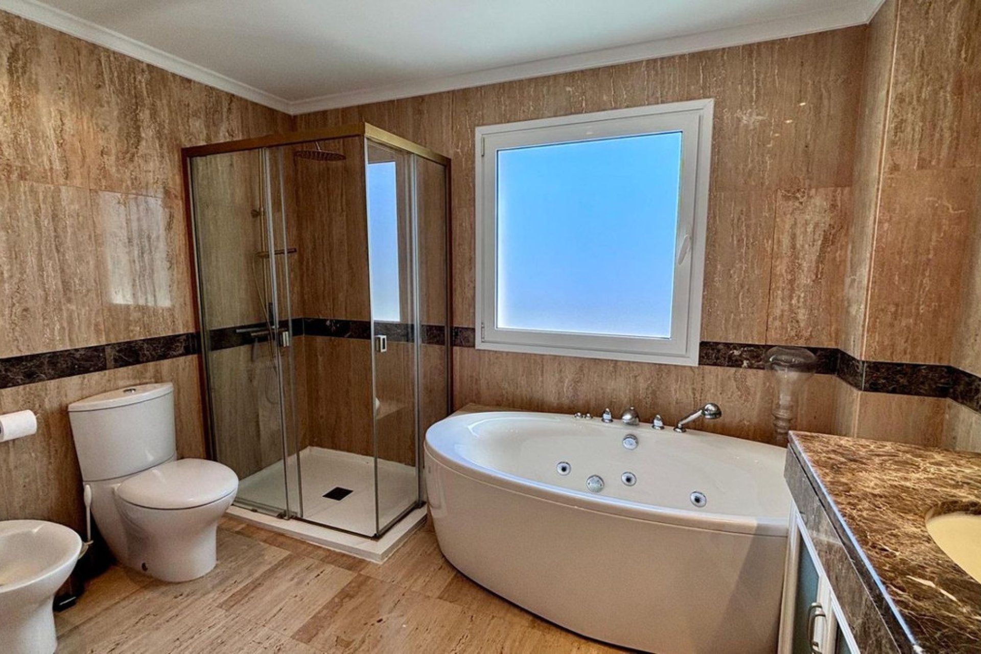 Resale - Apartment - Middle Floor Apartment - Marbella - Marbella Centro