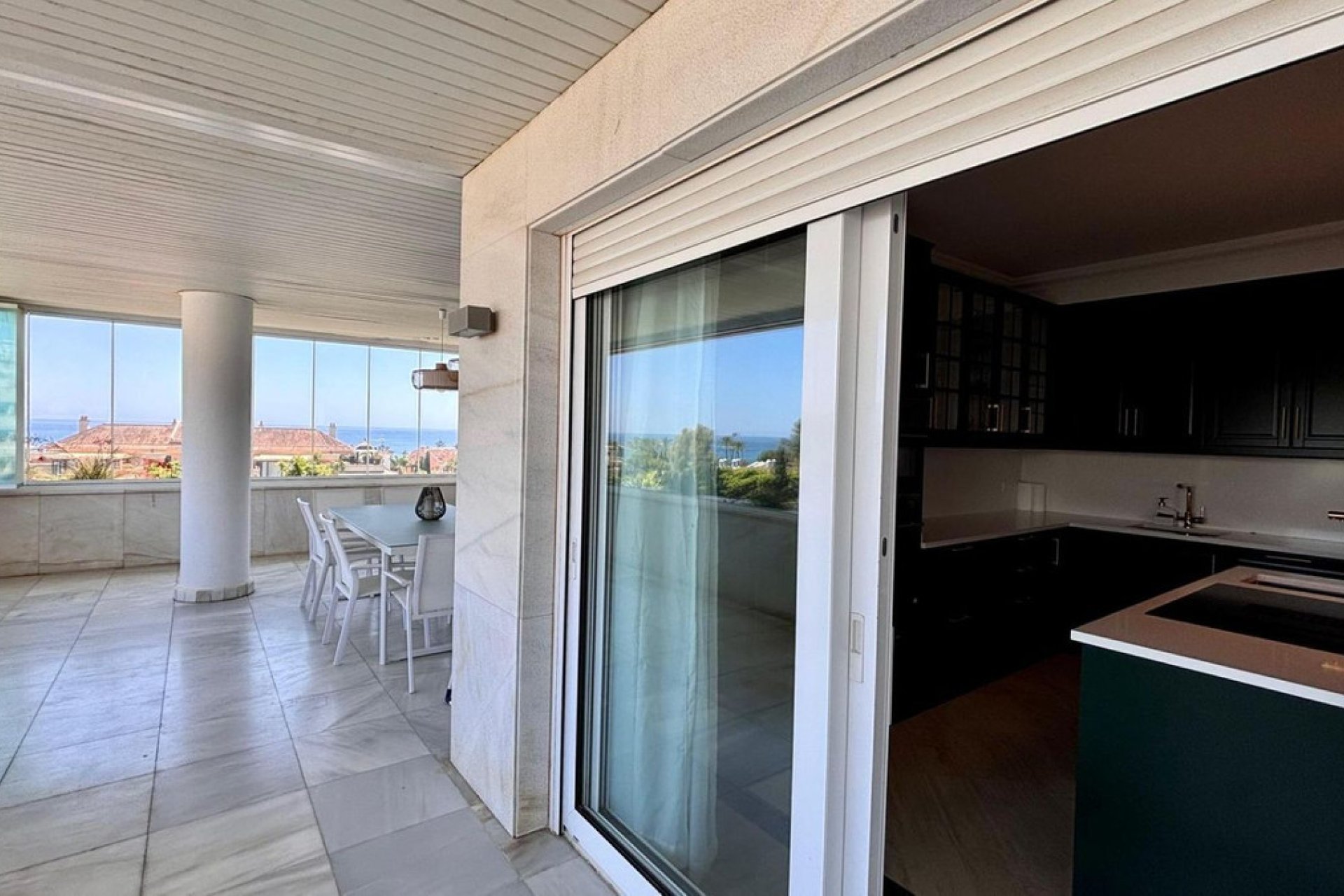 Resale - Apartment - Middle Floor Apartment - Marbella - Marbella Centro