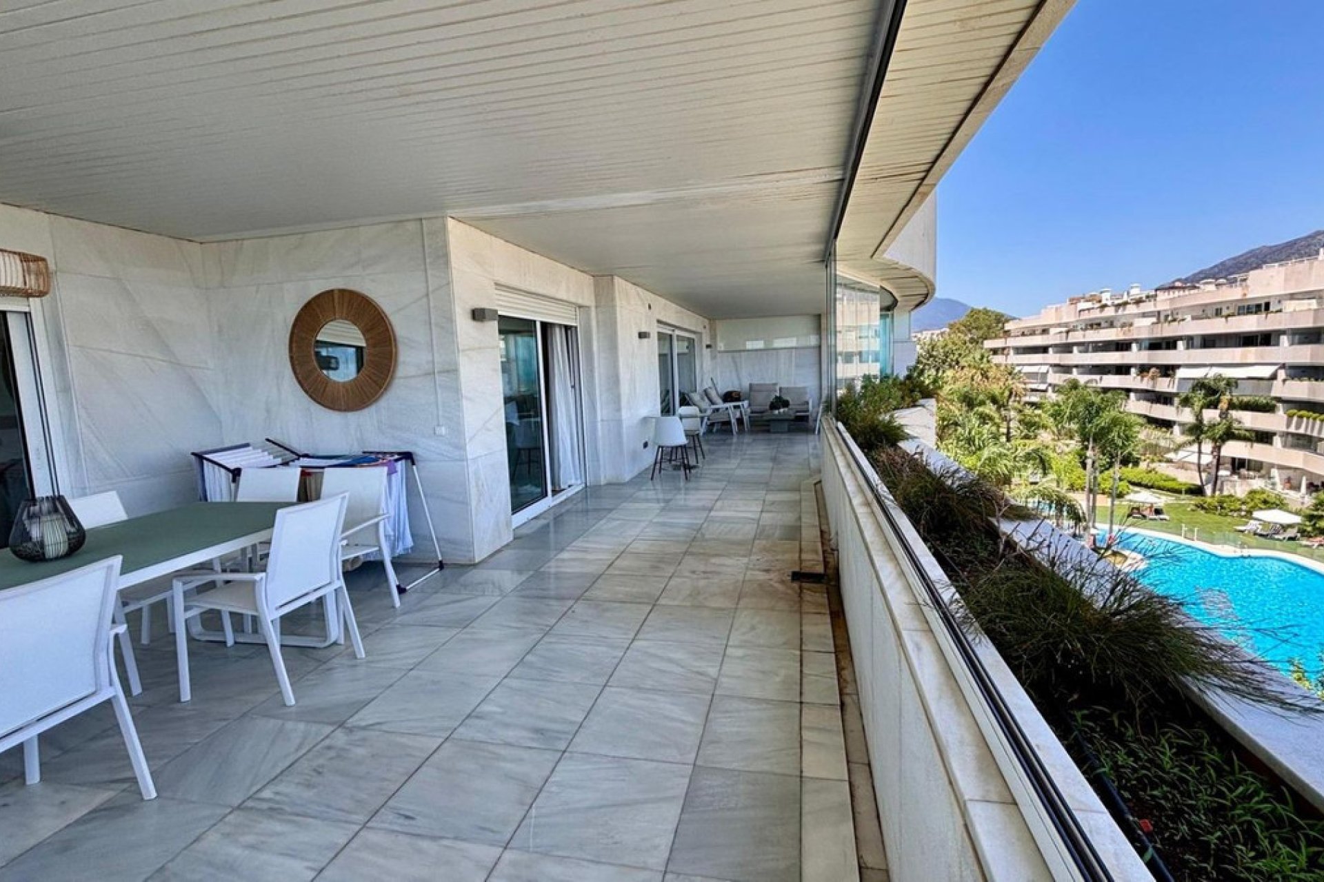 Resale - Apartment - Middle Floor Apartment - Marbella - Marbella Centro