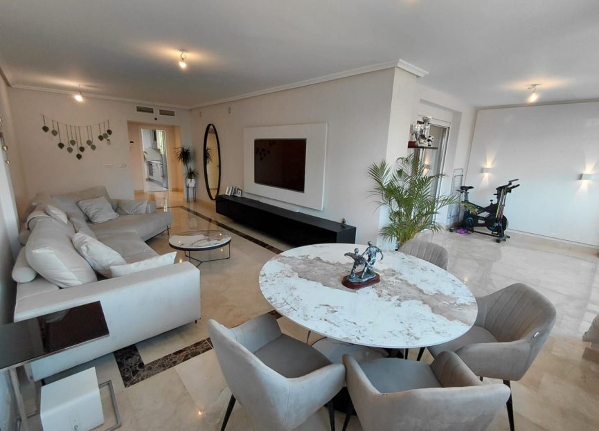 Resale - Apartment - Middle Floor Apartment - Marbella - Marbella Centro