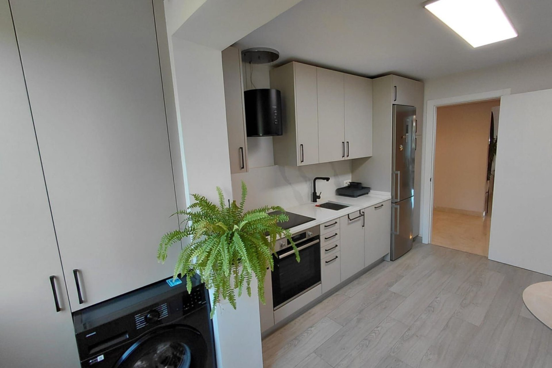 Resale - Apartment - Middle Floor Apartment - Marbella - Marbella Centro