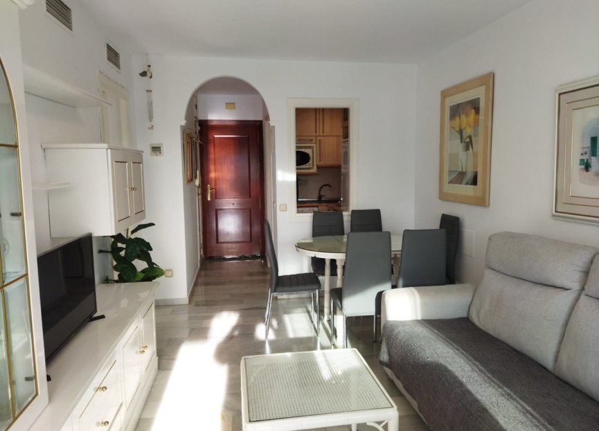 Resale - Apartment - Middle Floor Apartment - Marbella - Marbella Centro
