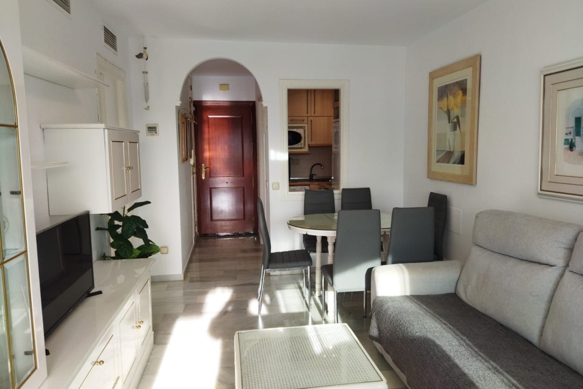 Resale - Apartment - Middle Floor Apartment - Marbella - Marbella Centro
