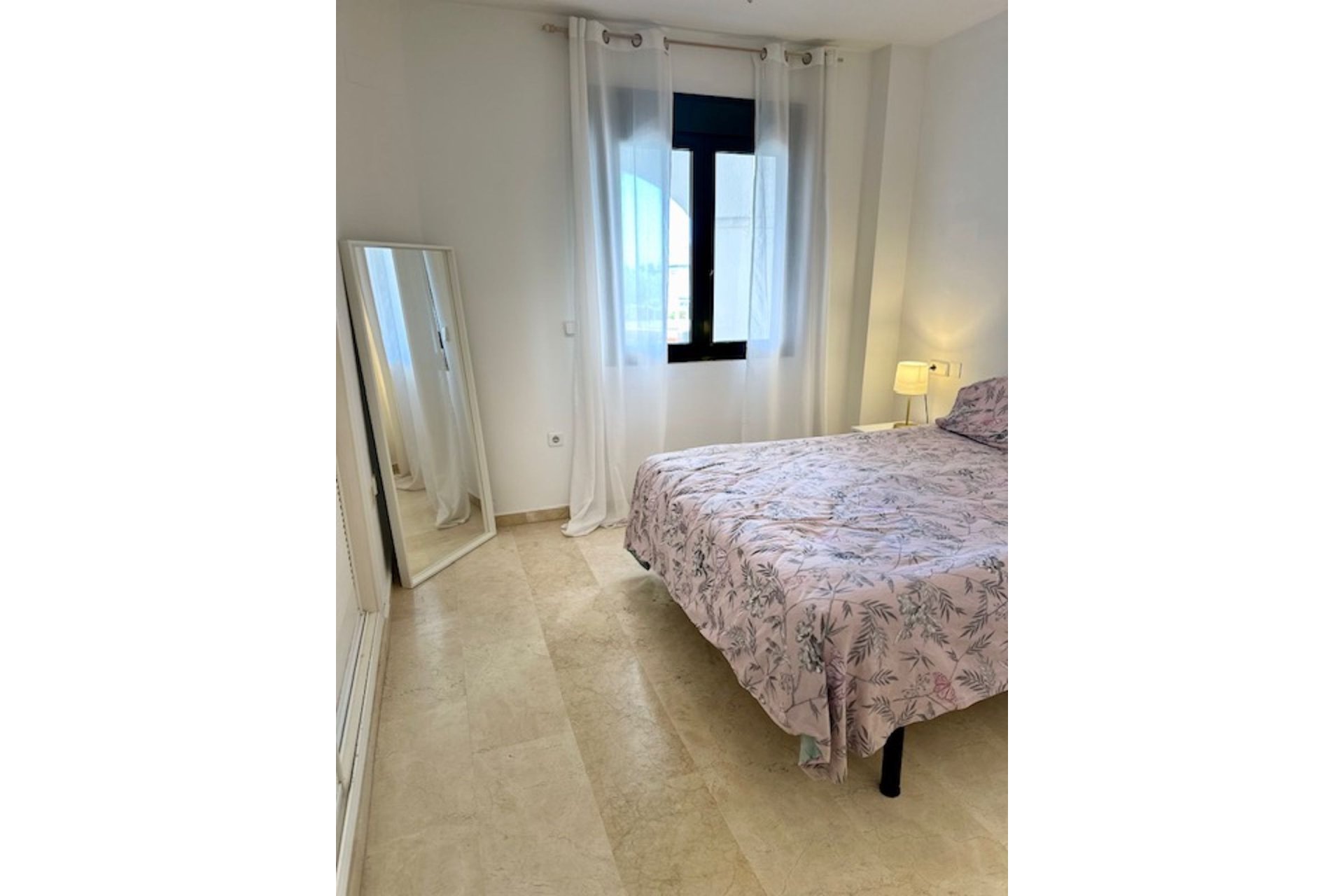 Resale - Apartment - Middle Floor Apartment - Marbella - Marbella Centro