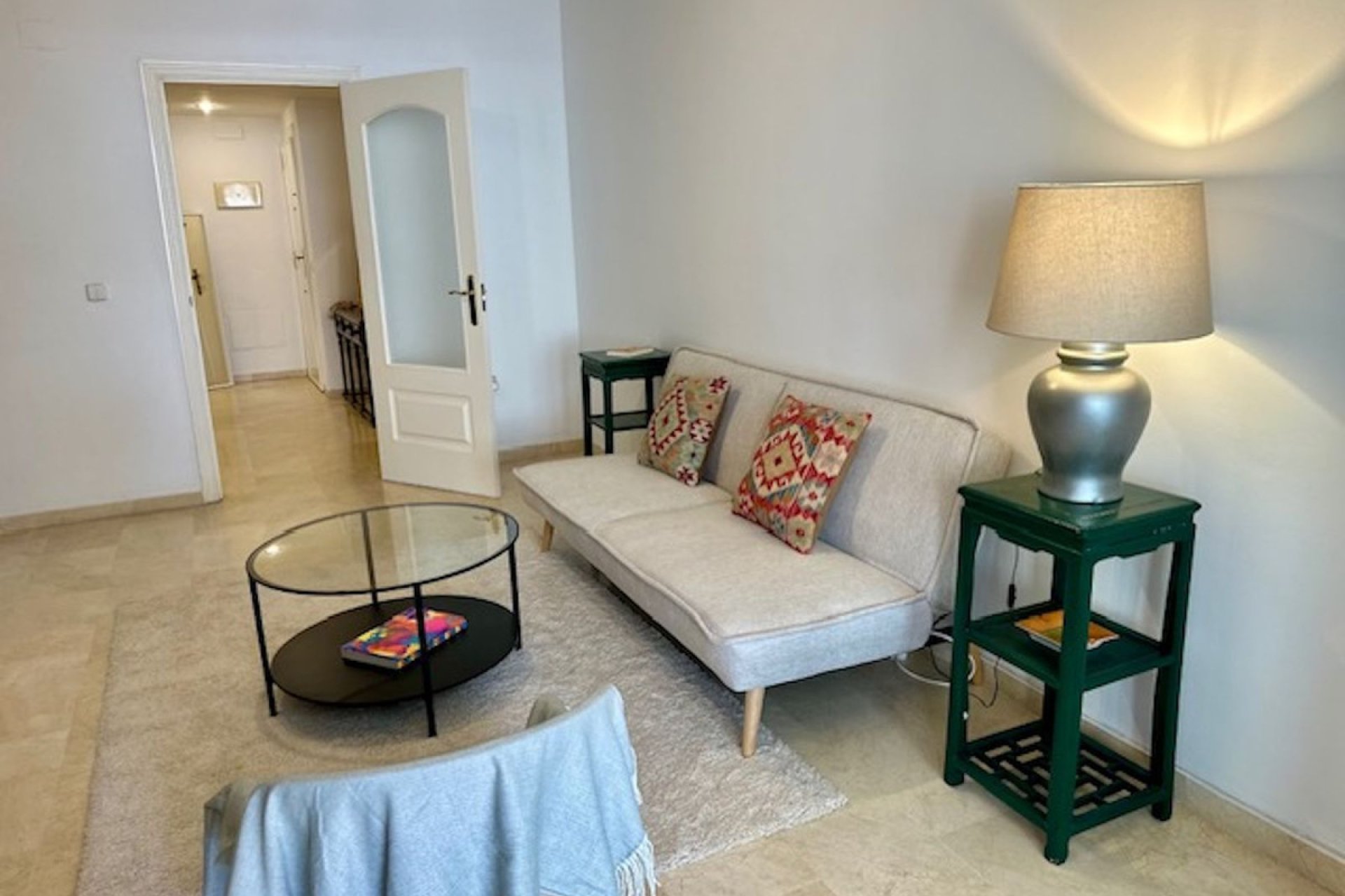 Resale - Apartment - Middle Floor Apartment - Marbella - Marbella Centro