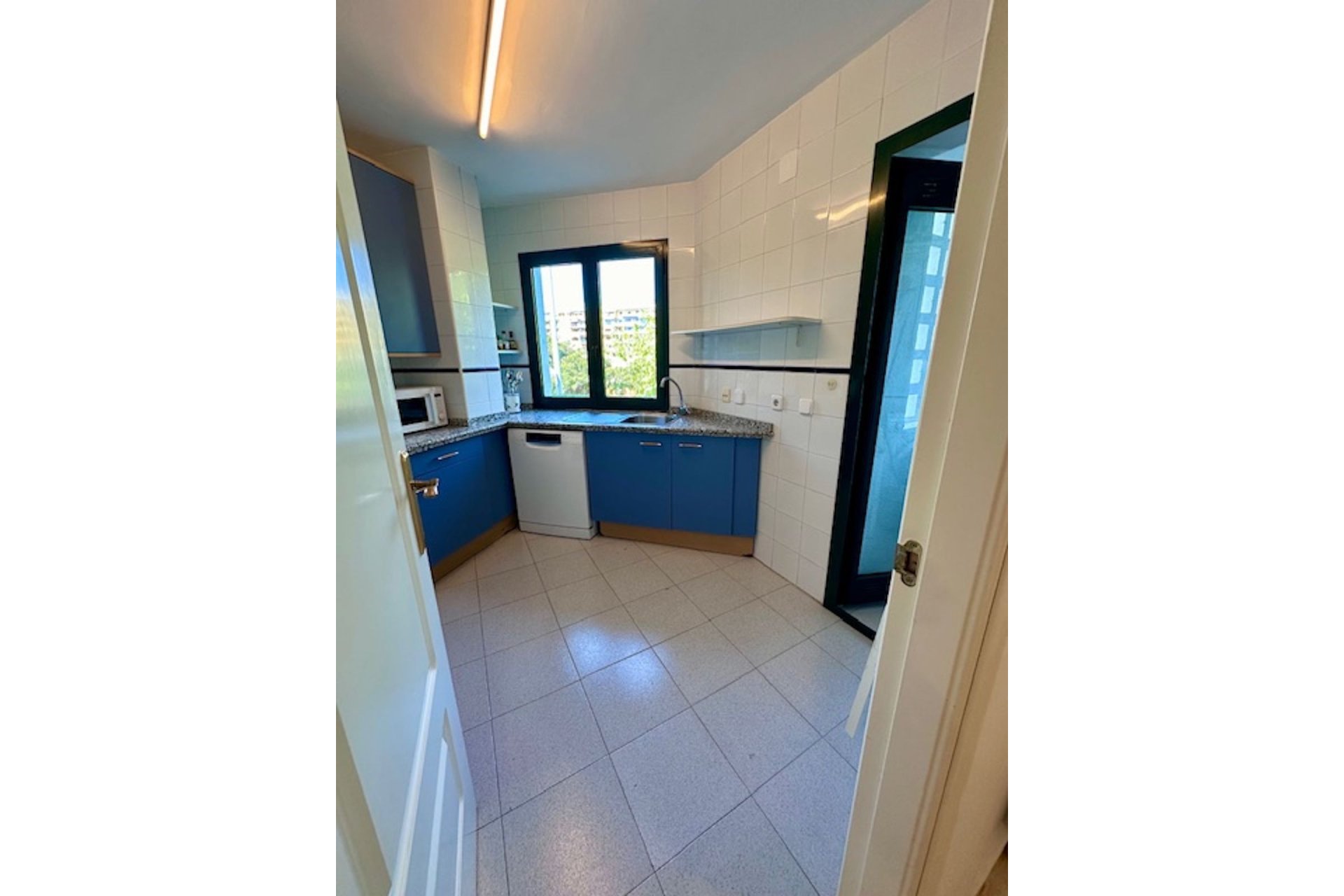 Resale - Apartment - Middle Floor Apartment - Marbella - Marbella Centro