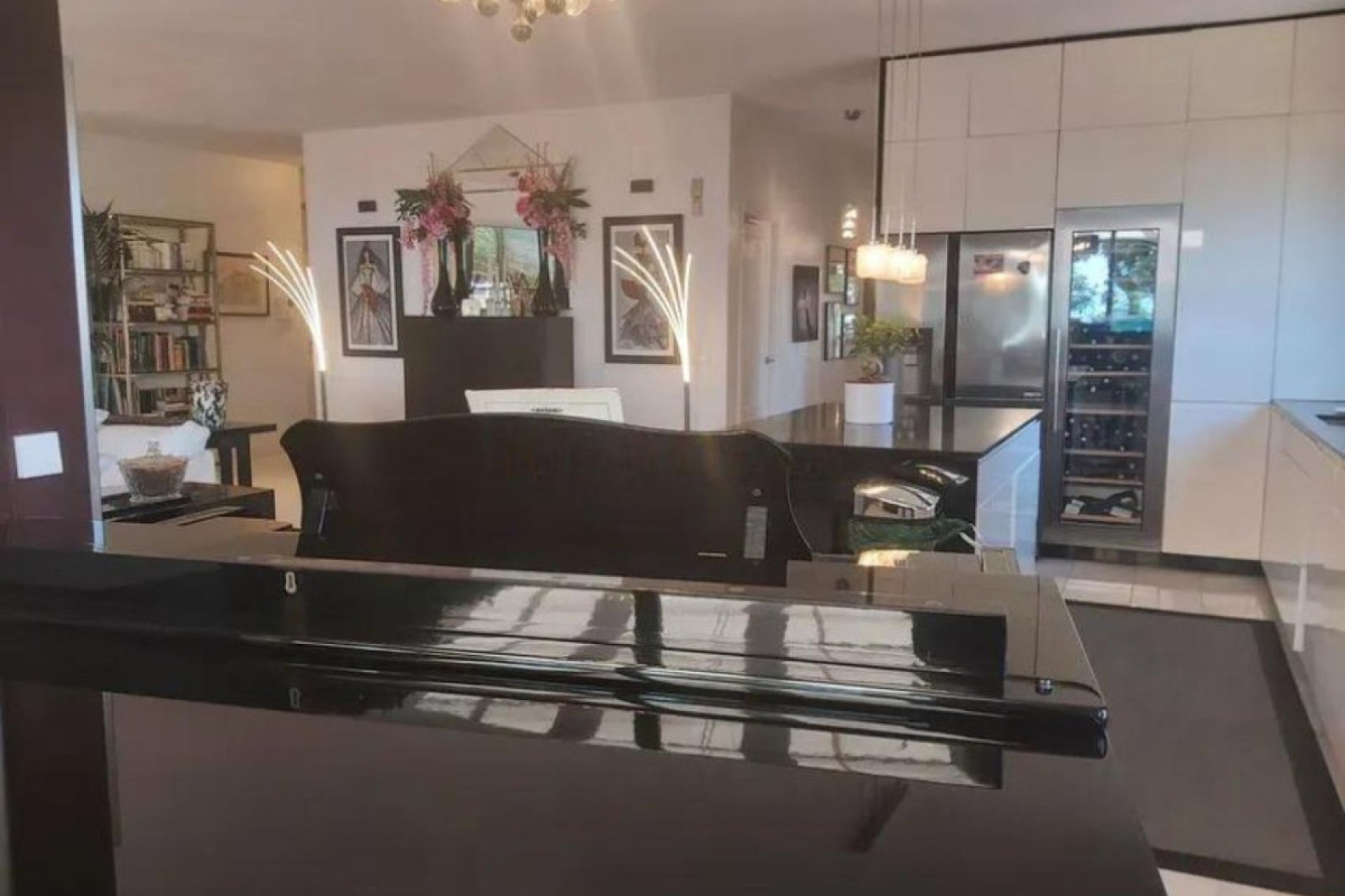 Resale - Apartment - Middle Floor Apartment - Marbella - Marbella Centro