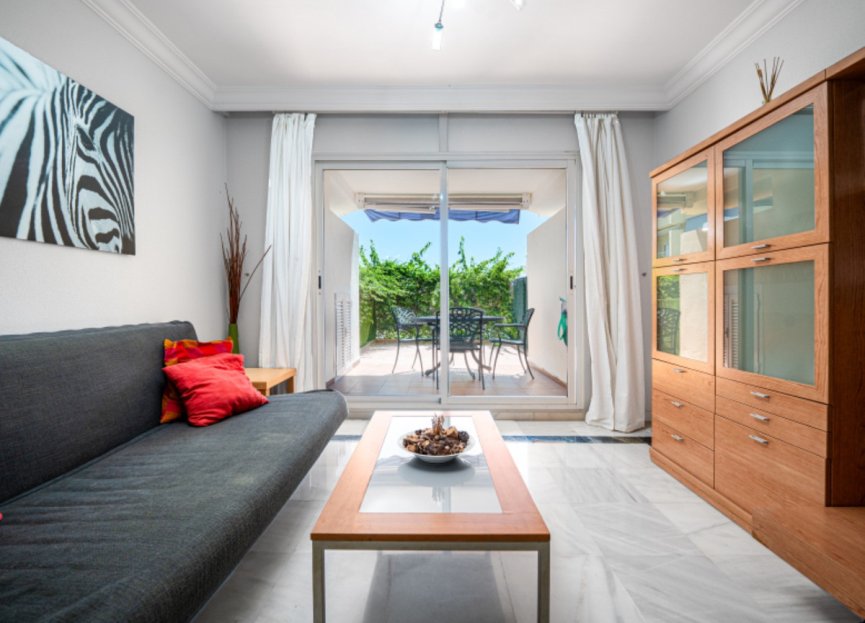 Resale - Apartment - Middle Floor Apartment - Marbella - Marbella Centro