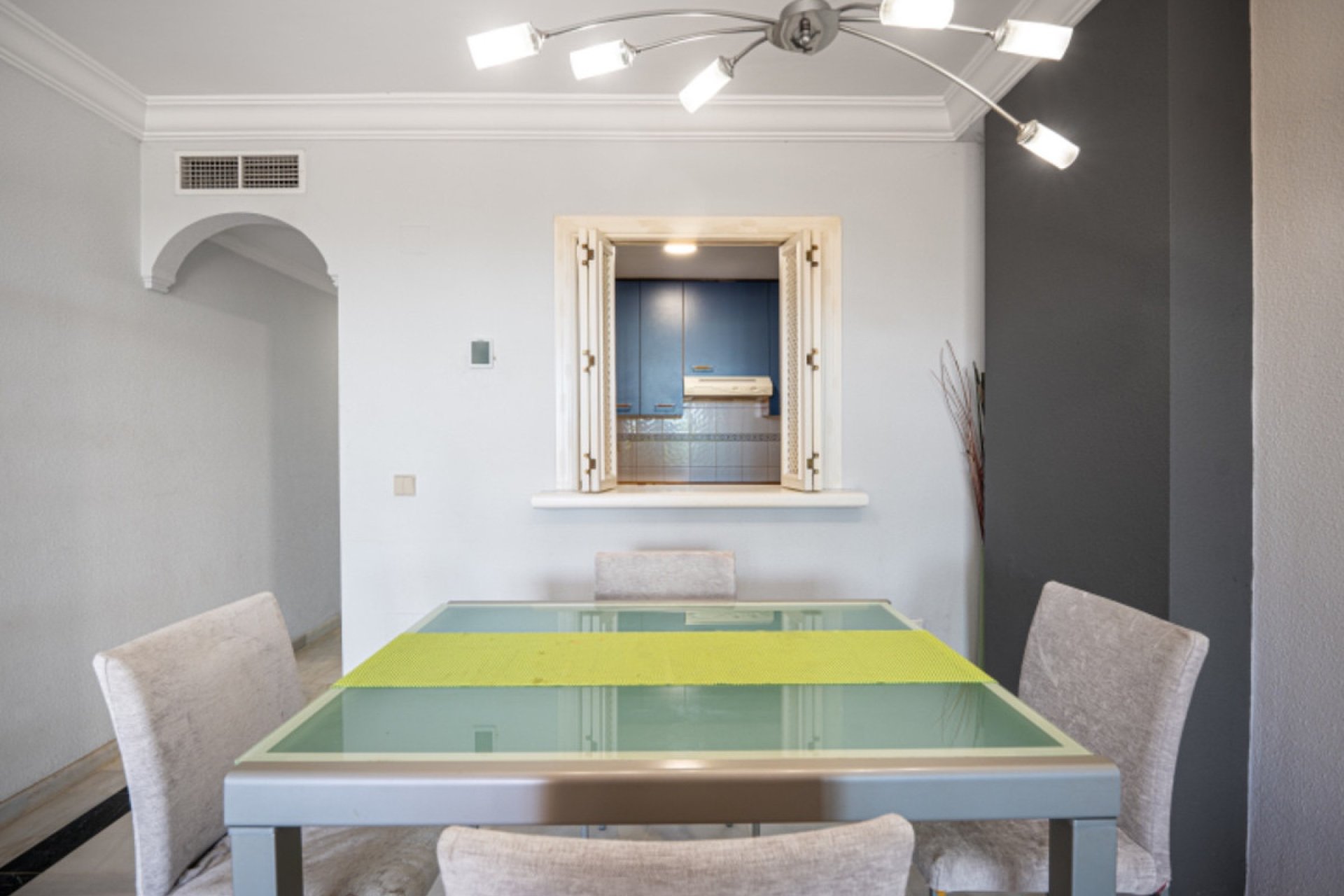 Resale - Apartment - Middle Floor Apartment - Marbella - Marbella Centro