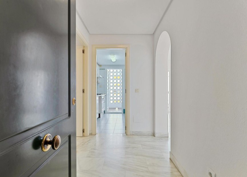 Resale - Apartment - Middle Floor Apartment - Marbella - Marbella Centro