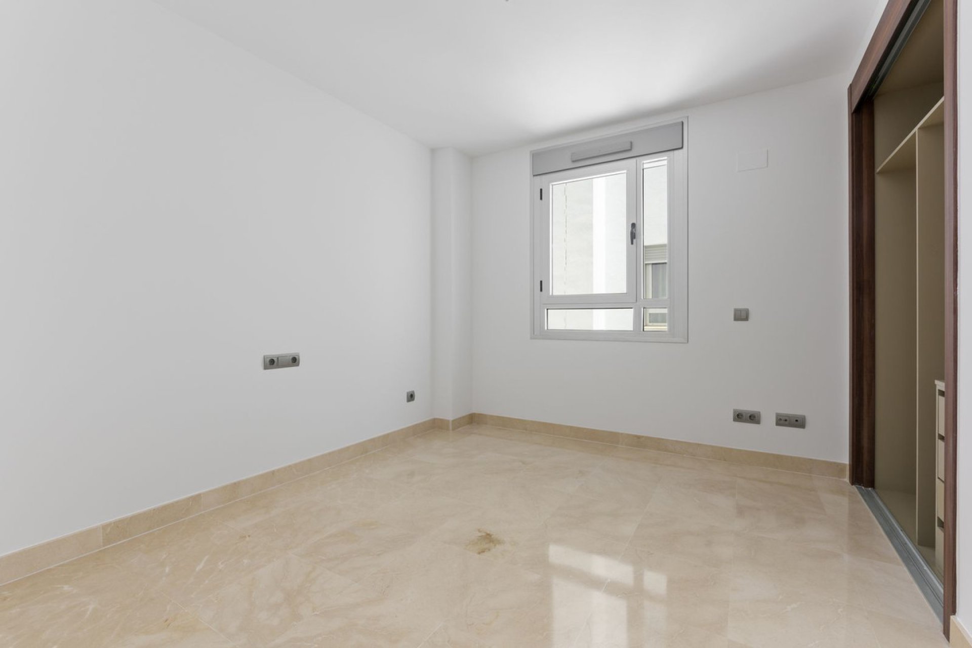 Resale - Apartment - Middle Floor Apartment - Marbella - Marbella Centro