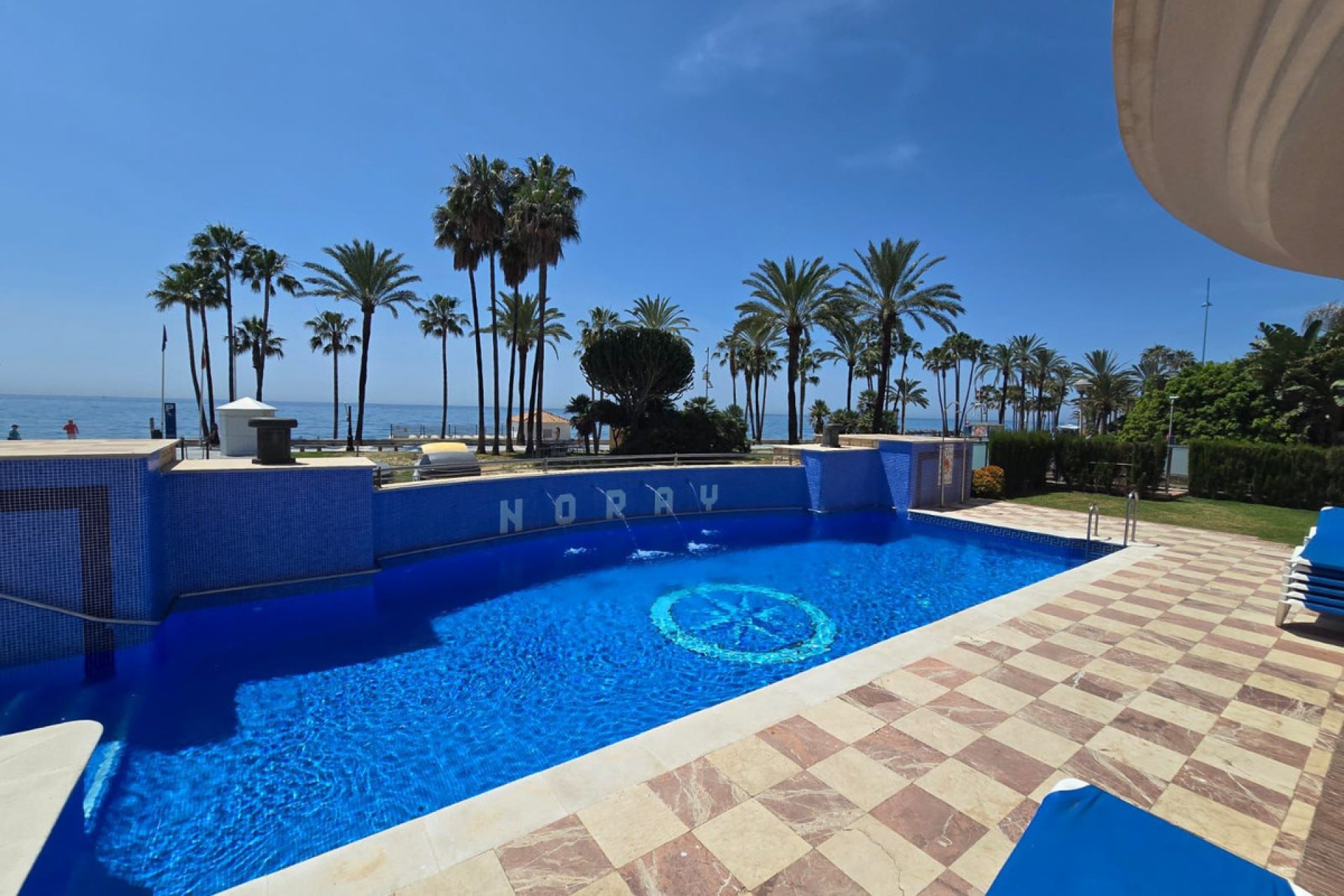 Resale - Apartment - Middle Floor Apartment - Marbella - Marbella Centro
