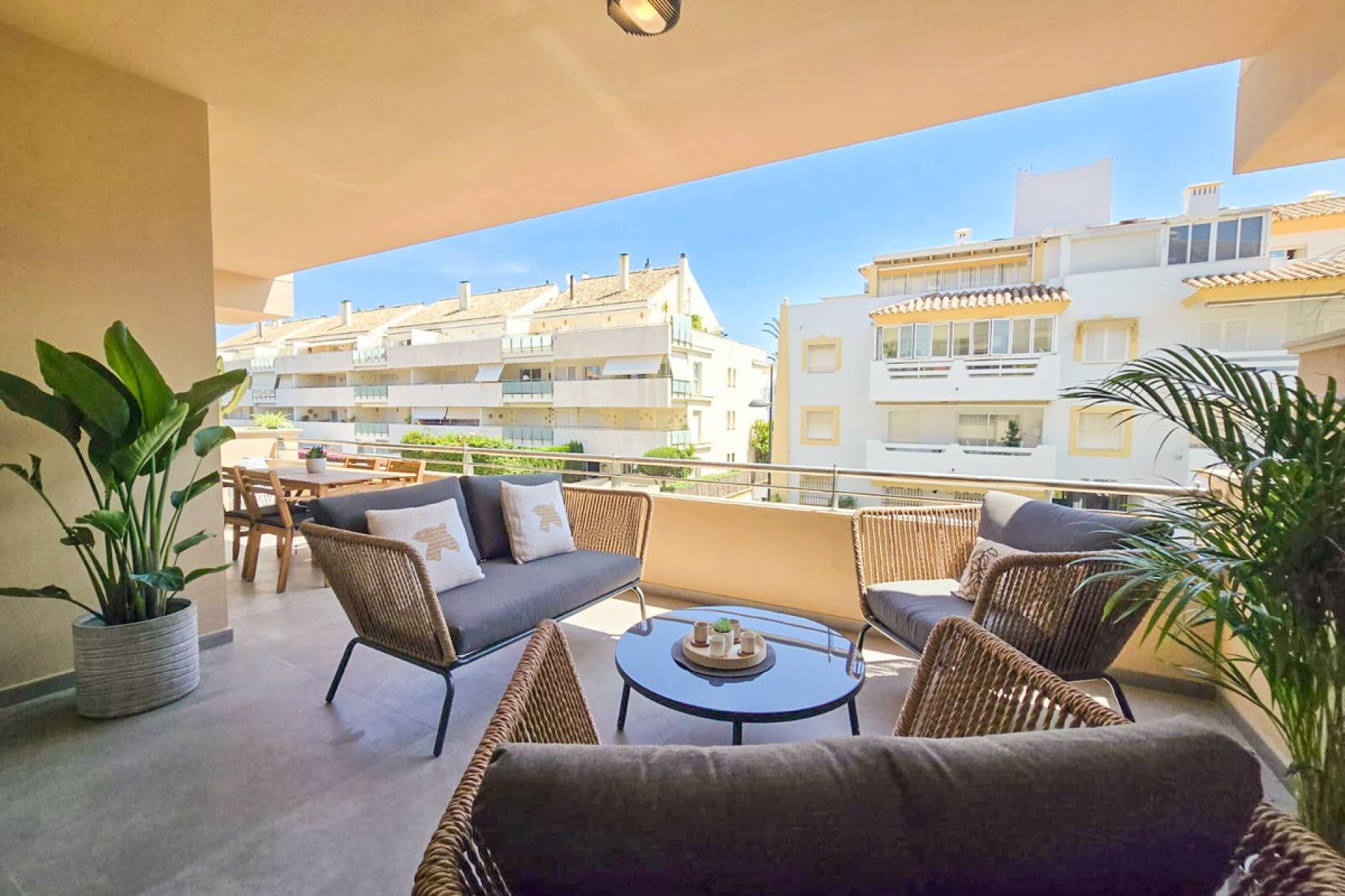 Resale - Apartment - Middle Floor Apartment - Marbella - Marbella Centro