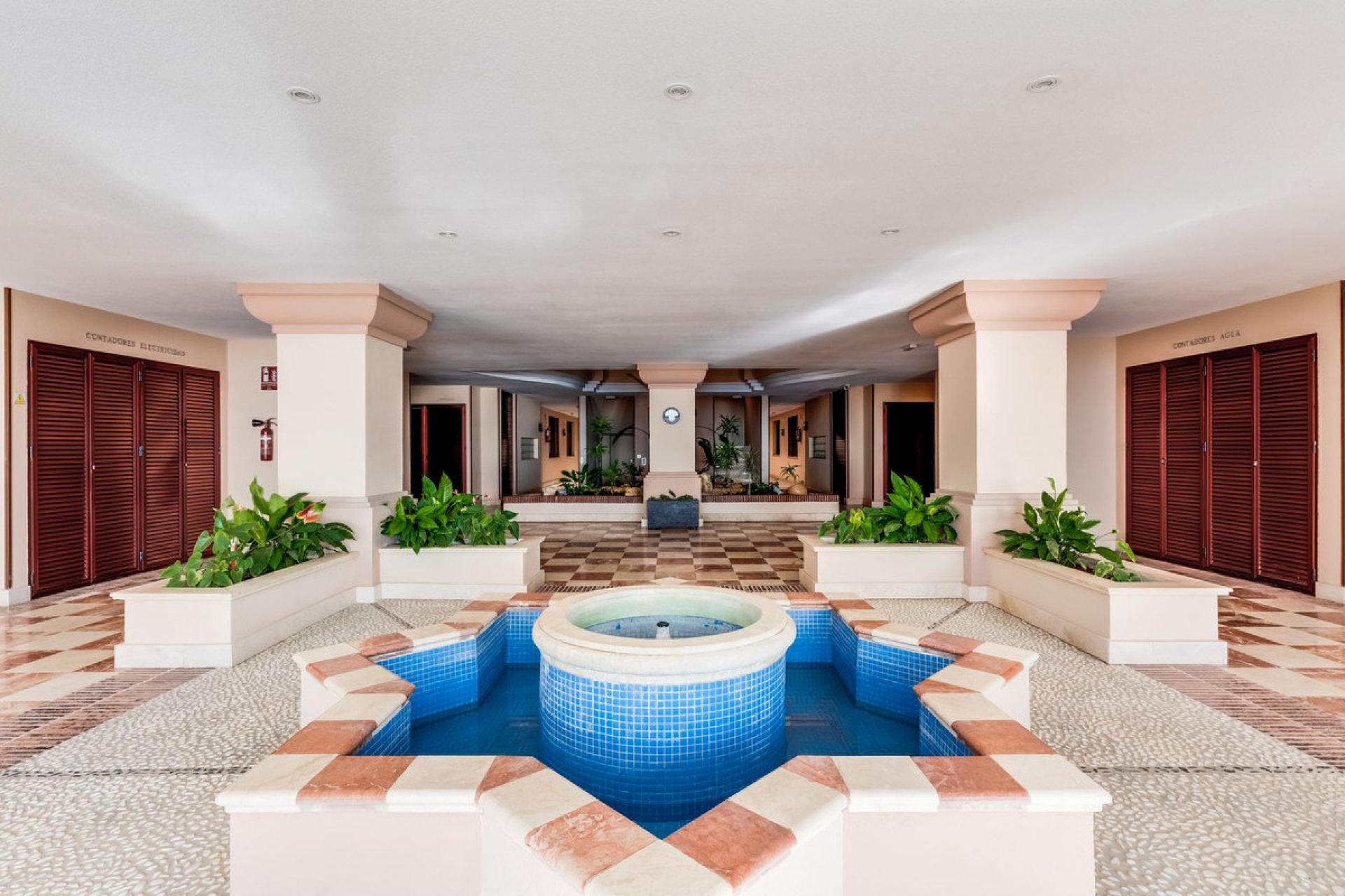 Resale - Apartment - Middle Floor Apartment - Marbella - Marbella Centro