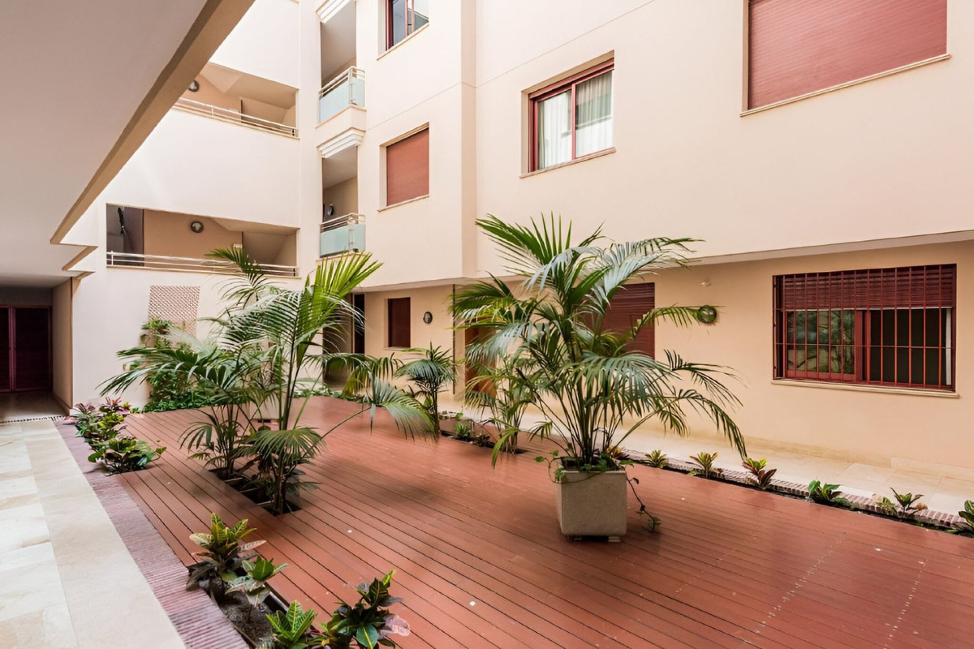 Resale - Apartment - Middle Floor Apartment - Marbella - Marbella Centro