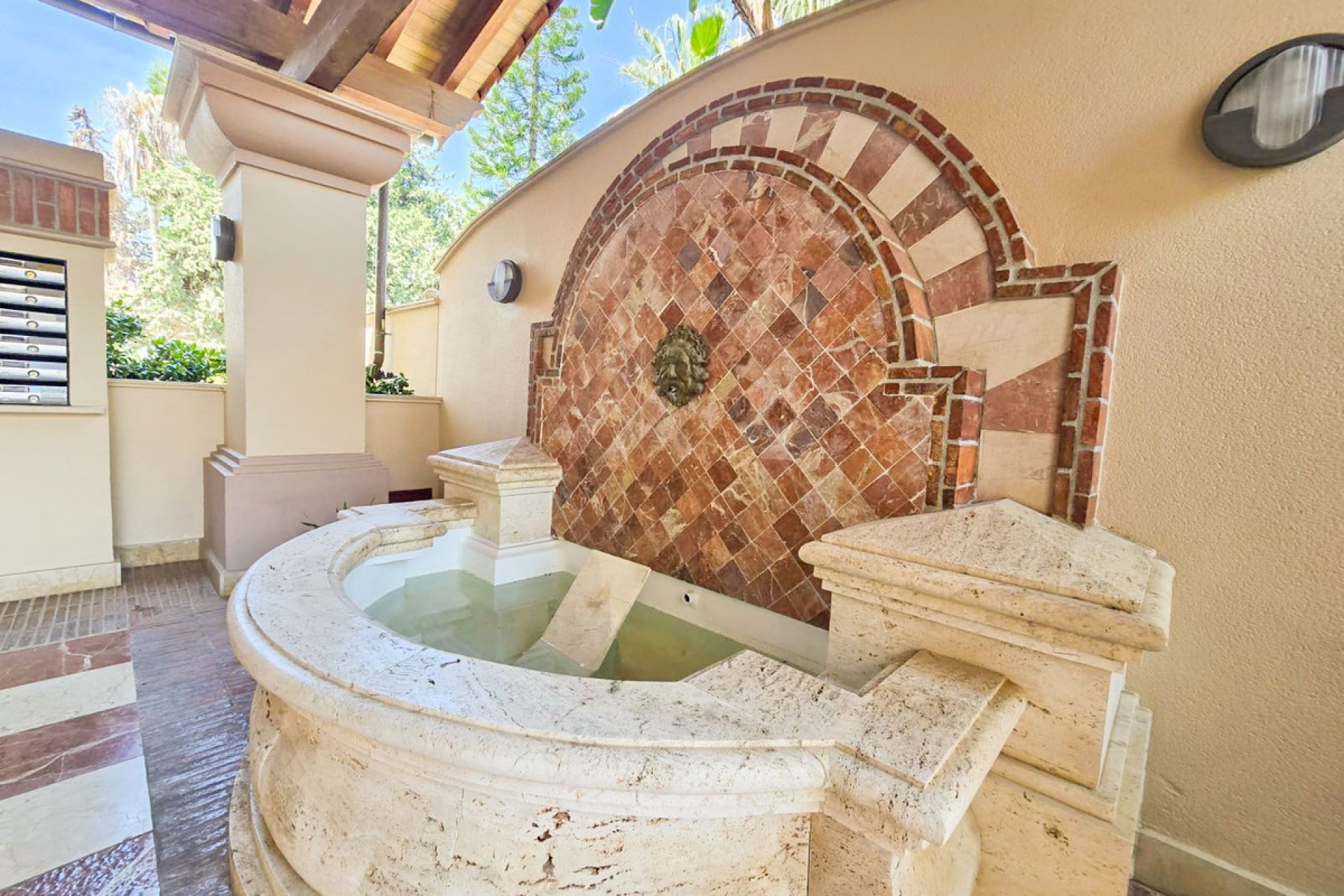 Resale - Apartment - Middle Floor Apartment - Marbella - Marbella Centro