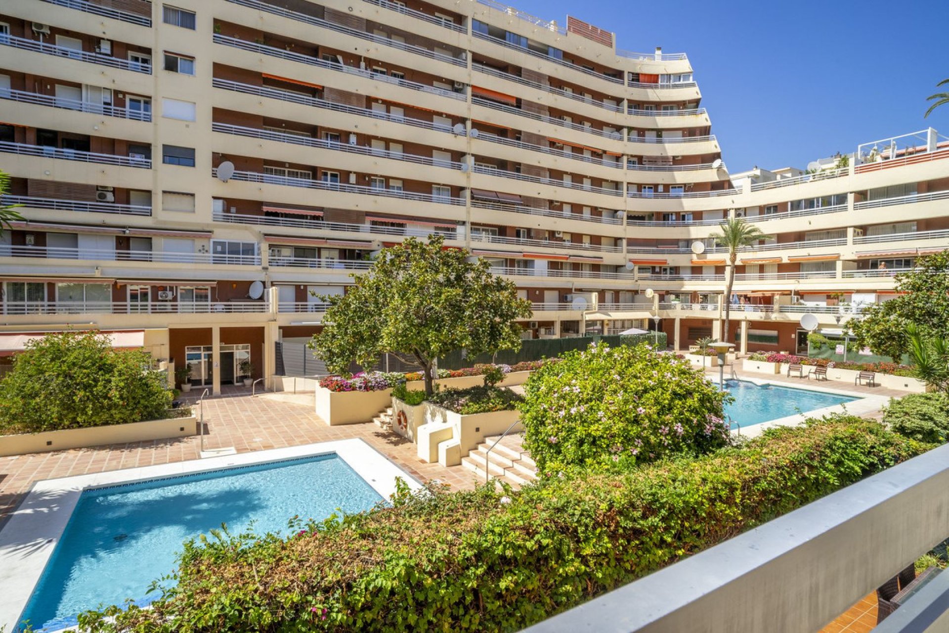 Resale - Apartment - Middle Floor Apartment - Marbella - Marbella Centro