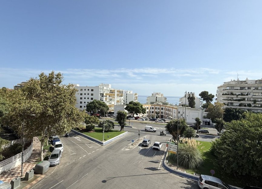 Resale - Apartment - Middle Floor Apartment - Marbella - Marbella Centro