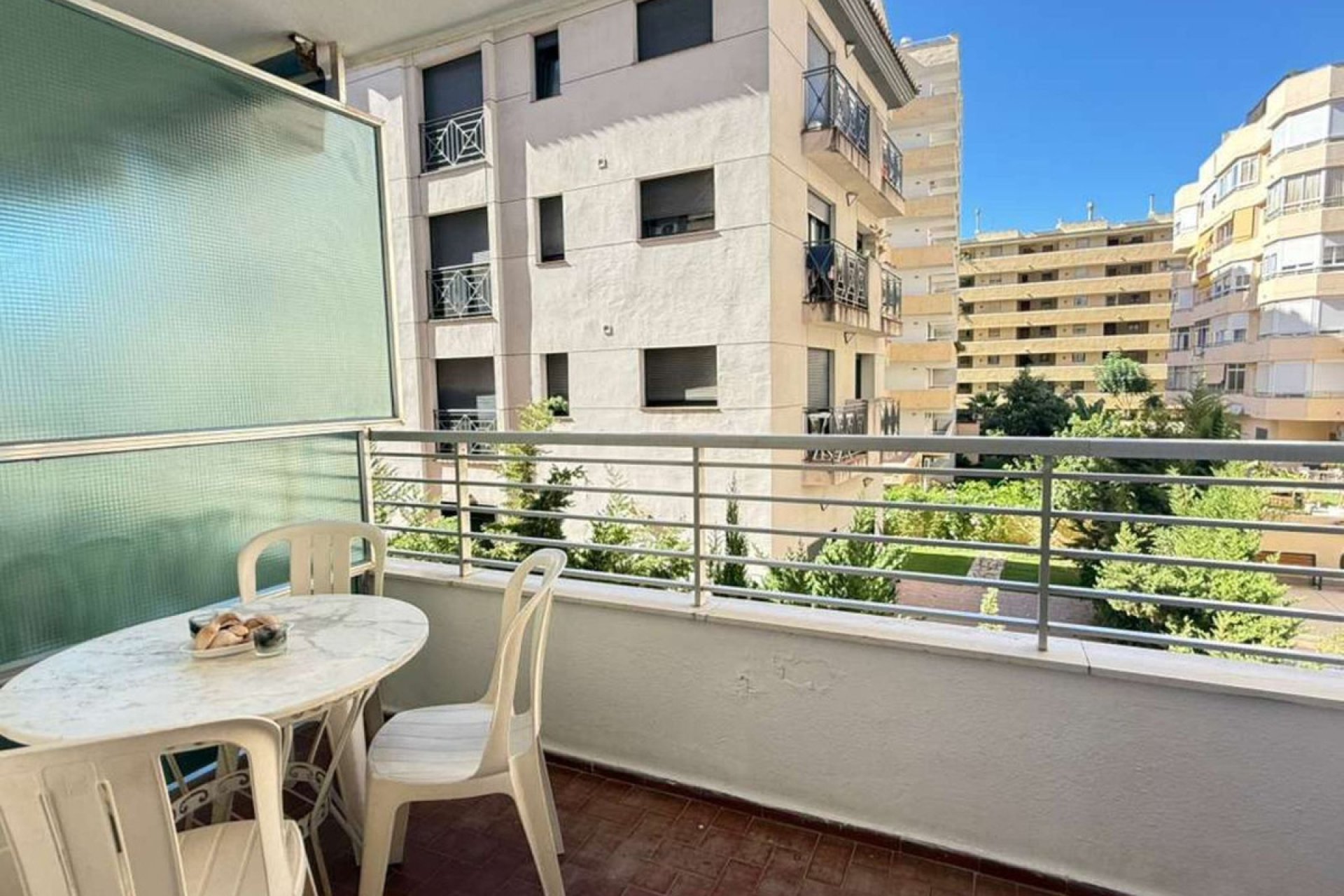 Resale - Apartment - Middle Floor Apartment - Marbella - Marbella Centro