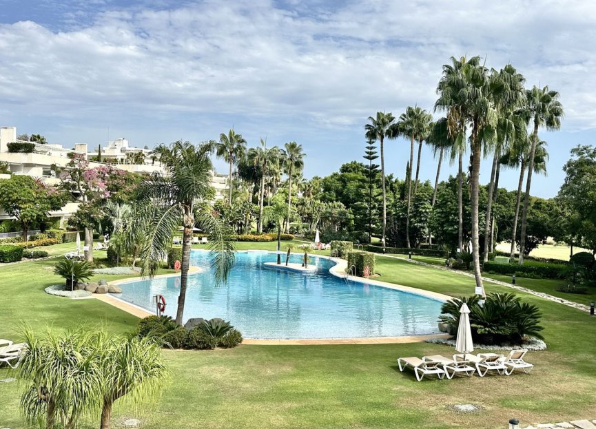 Resale - Apartment - Middle Floor Apartment - Marbella - Marbella Centro