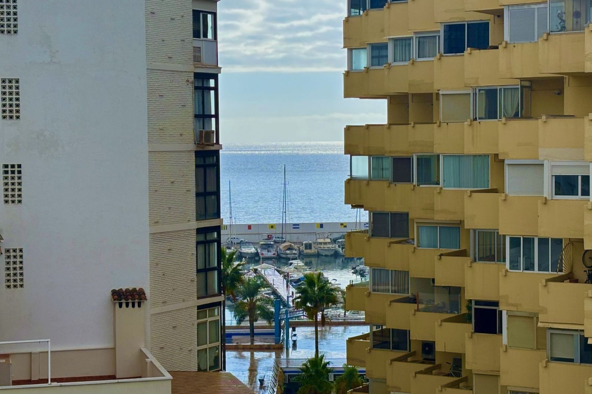 Resale - Apartment - Middle Floor Apartment - Marbella - Marbella Centro