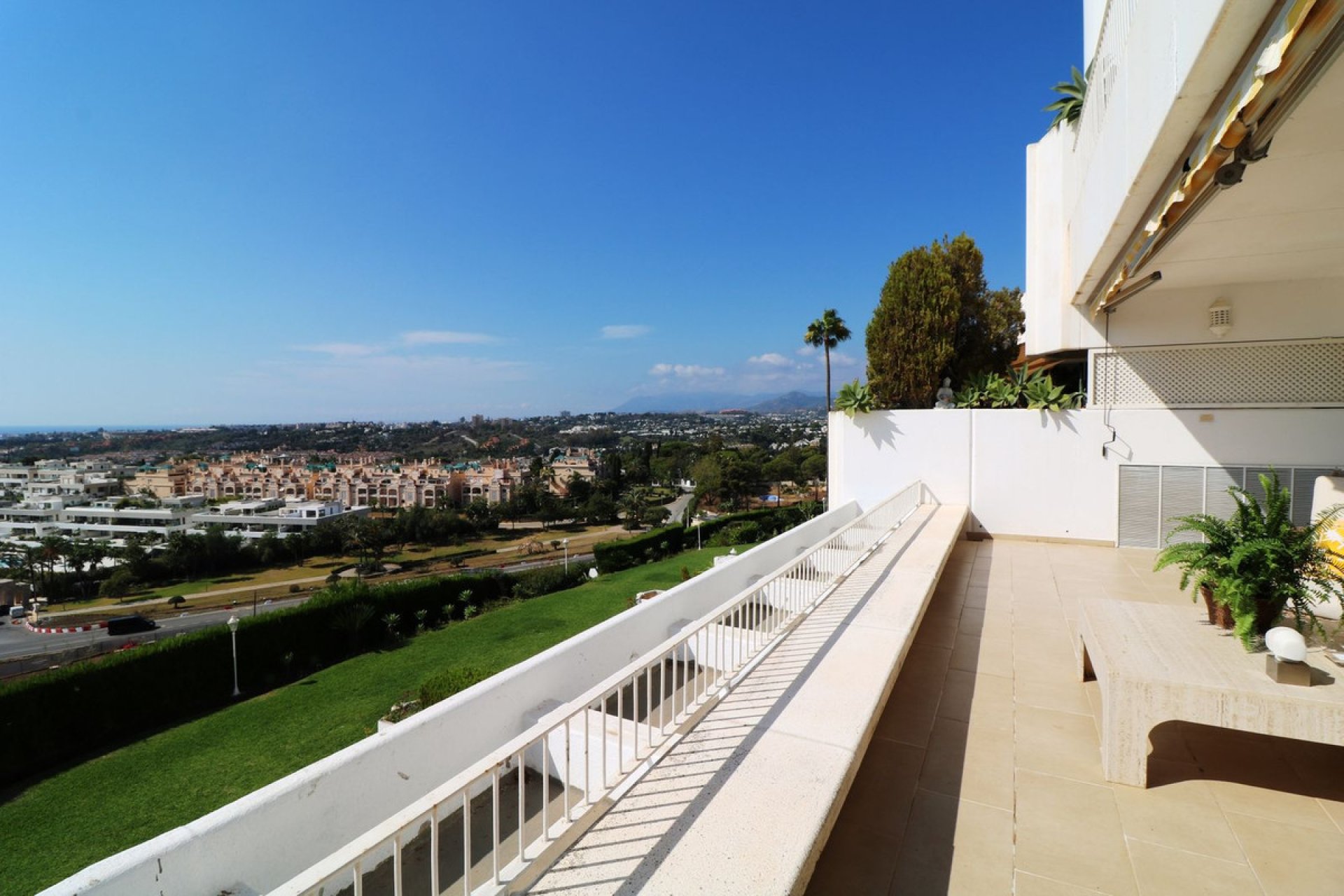 Resale - Apartment - Middle Floor Apartment - Marbella - Marbella Centro