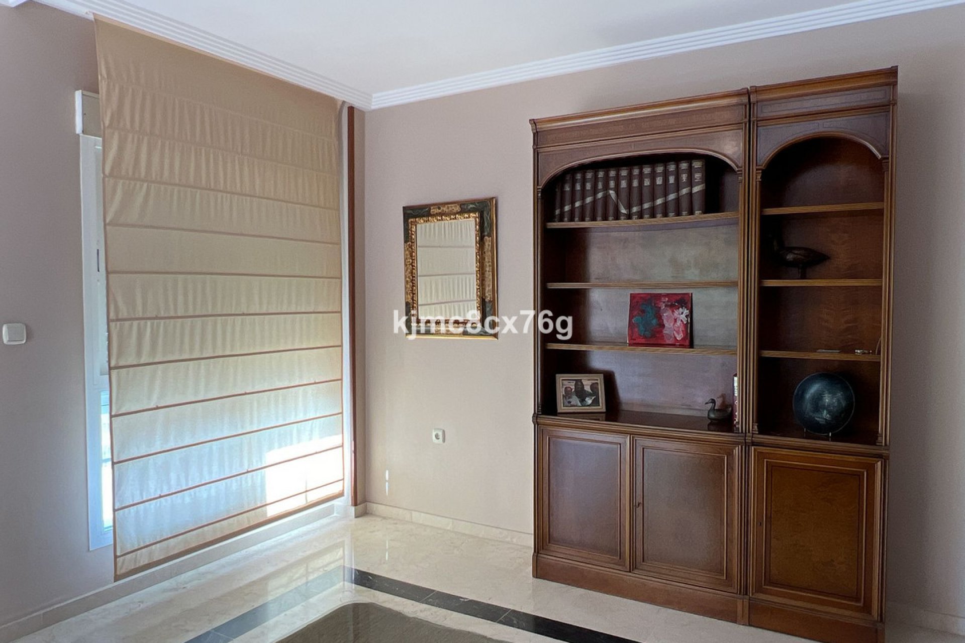 Resale - Apartment - Middle Floor Apartment - Marbella - Marbella Centro