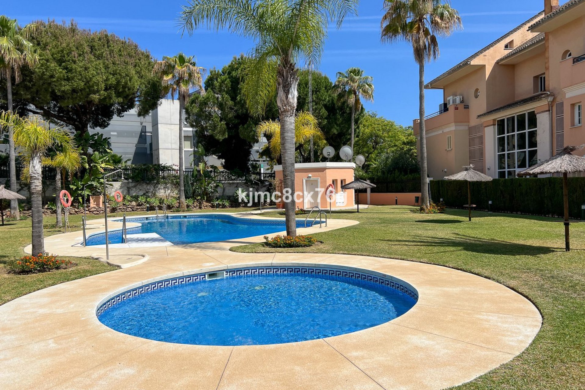 Resale - Apartment - Middle Floor Apartment - Marbella - Marbella Centro