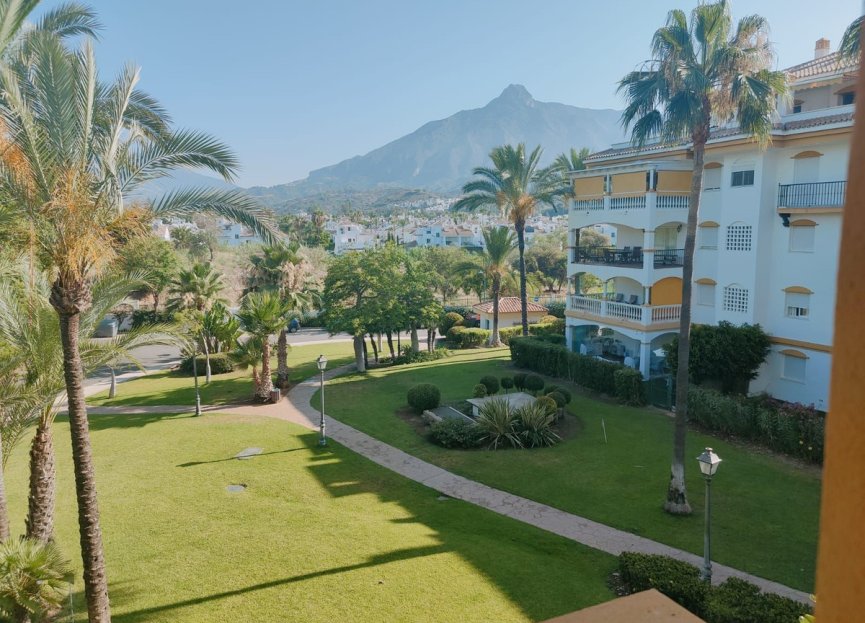 Resale - Apartment - Middle Floor Apartment - Marbella - Marbella Centro