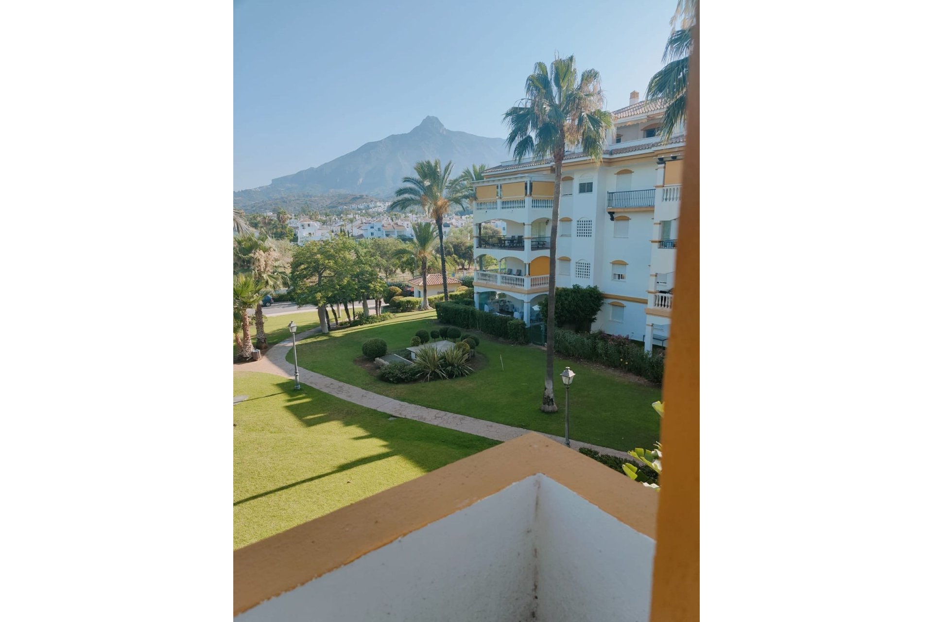 Resale - Apartment - Middle Floor Apartment - Marbella - Marbella Centro