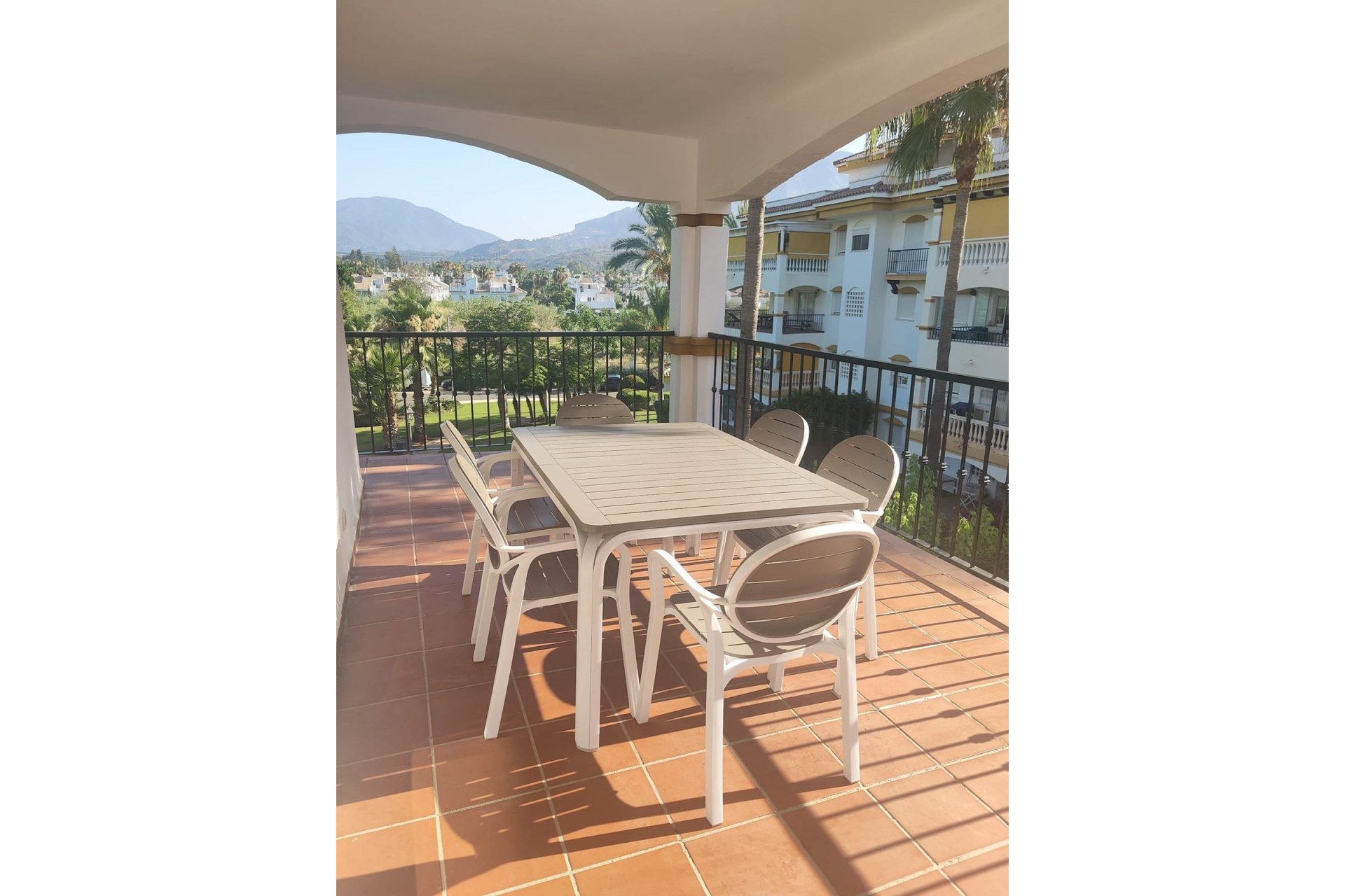 Resale - Apartment - Middle Floor Apartment - Marbella - Marbella Centro