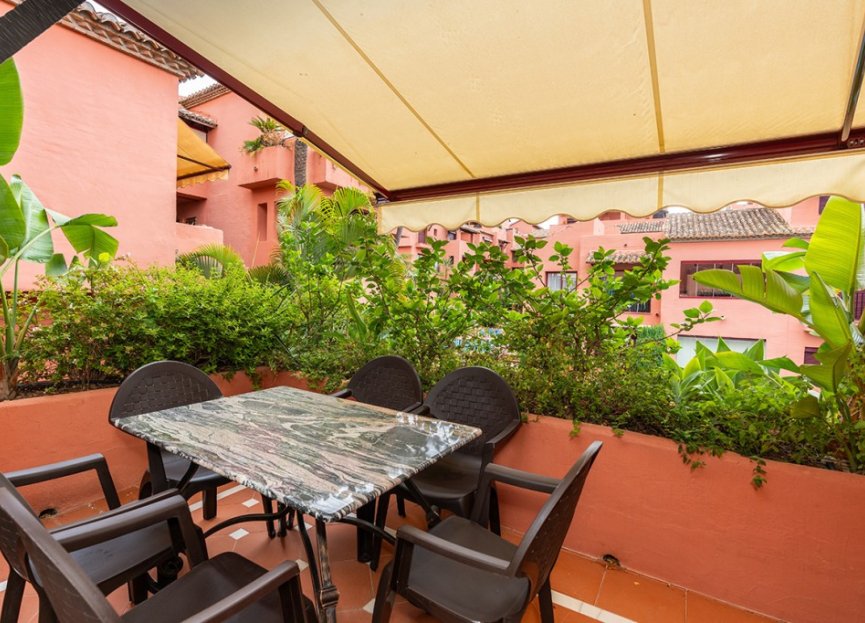 Resale - Apartment - Middle Floor Apartment - Marbella - Marbella Centro