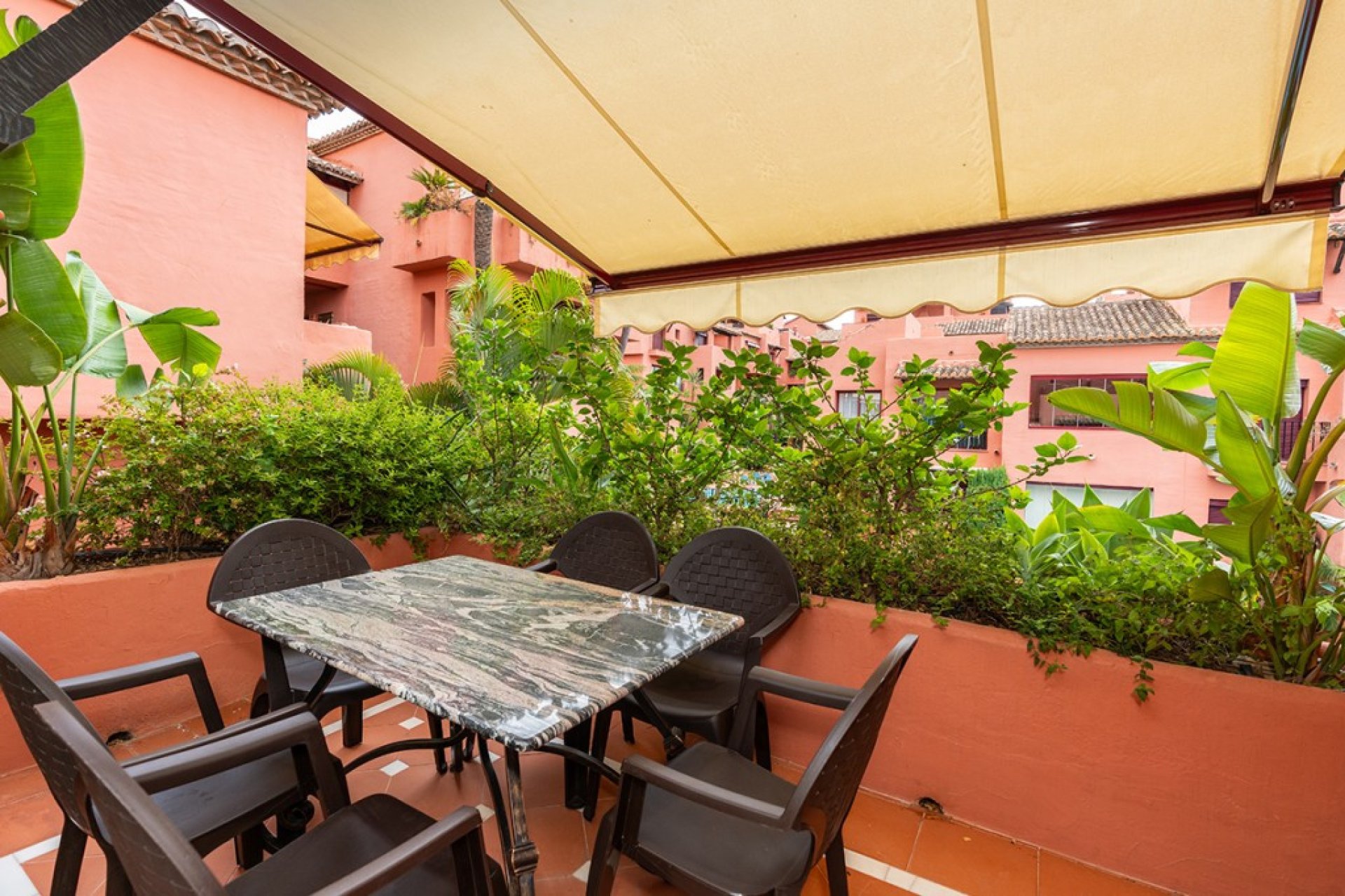 Resale - Apartment - Middle Floor Apartment - Marbella - Marbella Centro