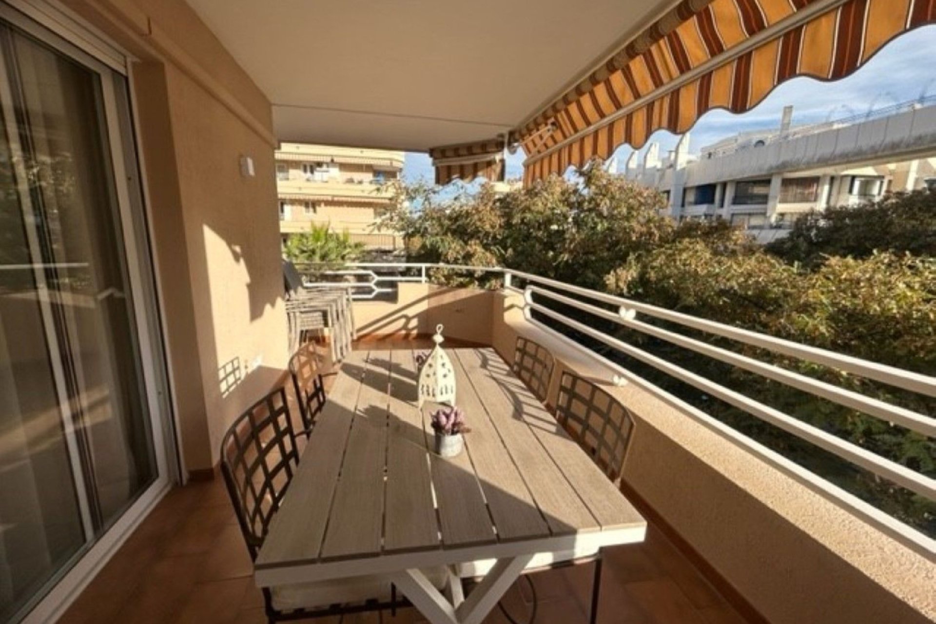 Resale - Apartment - Middle Floor Apartment - Marbella - Marbella Centro