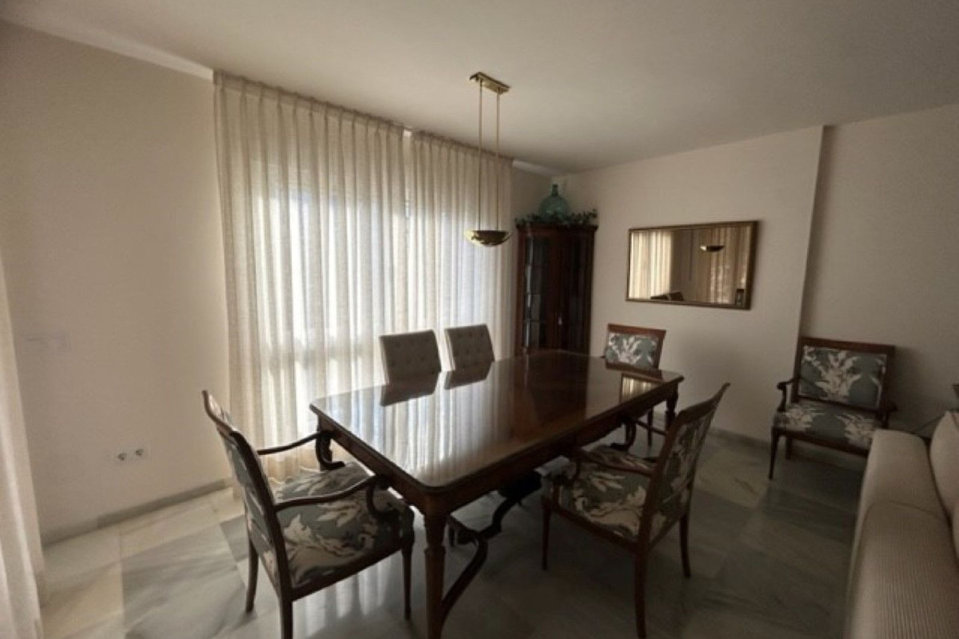 Resale - Apartment - Middle Floor Apartment - Marbella - Marbella Centro