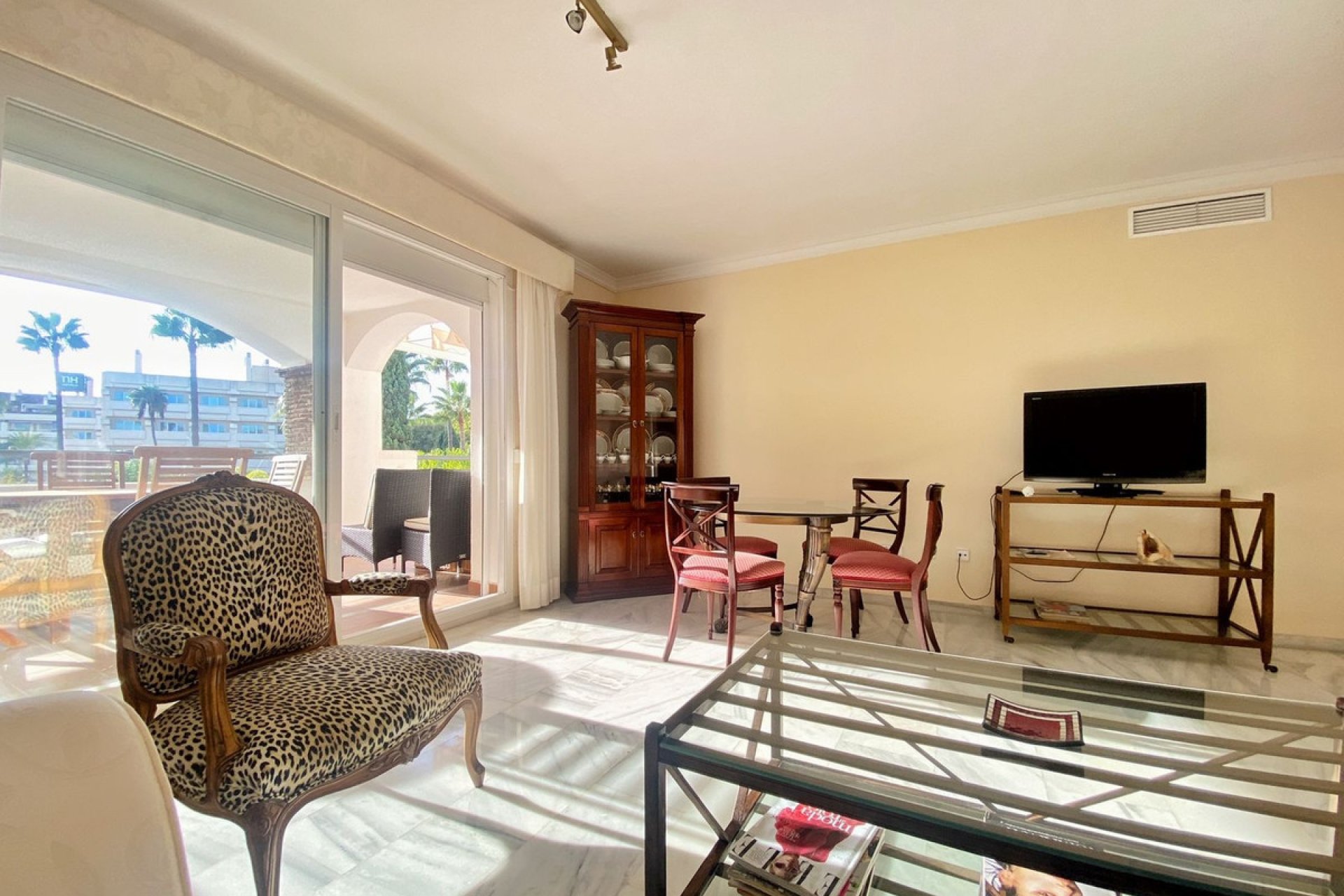 Resale - Apartment - Middle Floor Apartment - Marbella - Marbella Centro