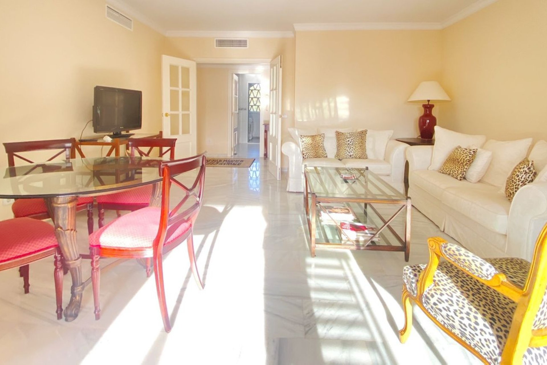 Resale - Apartment - Middle Floor Apartment - Marbella - Marbella Centro