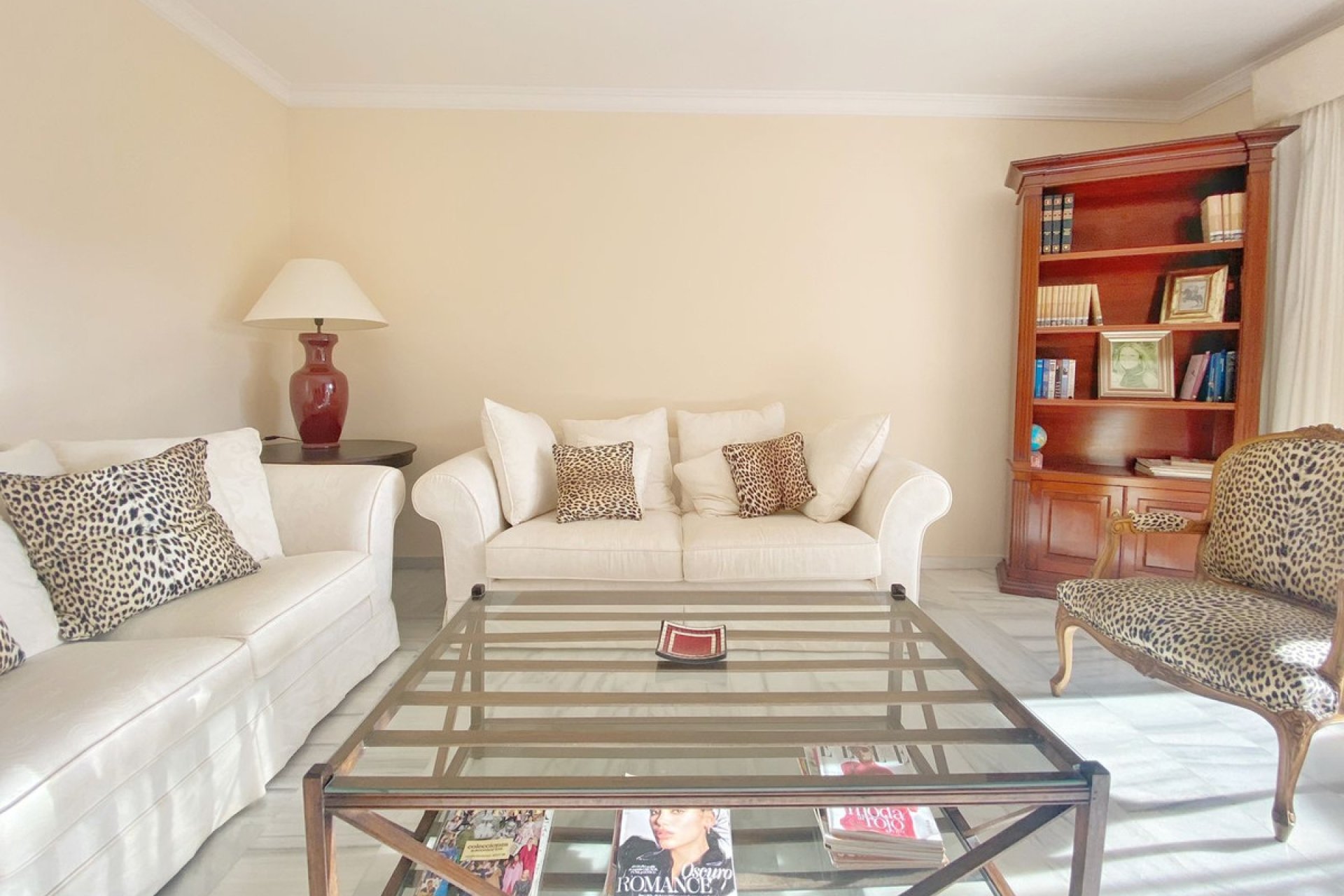 Resale - Apartment - Middle Floor Apartment - Marbella - Marbella Centro