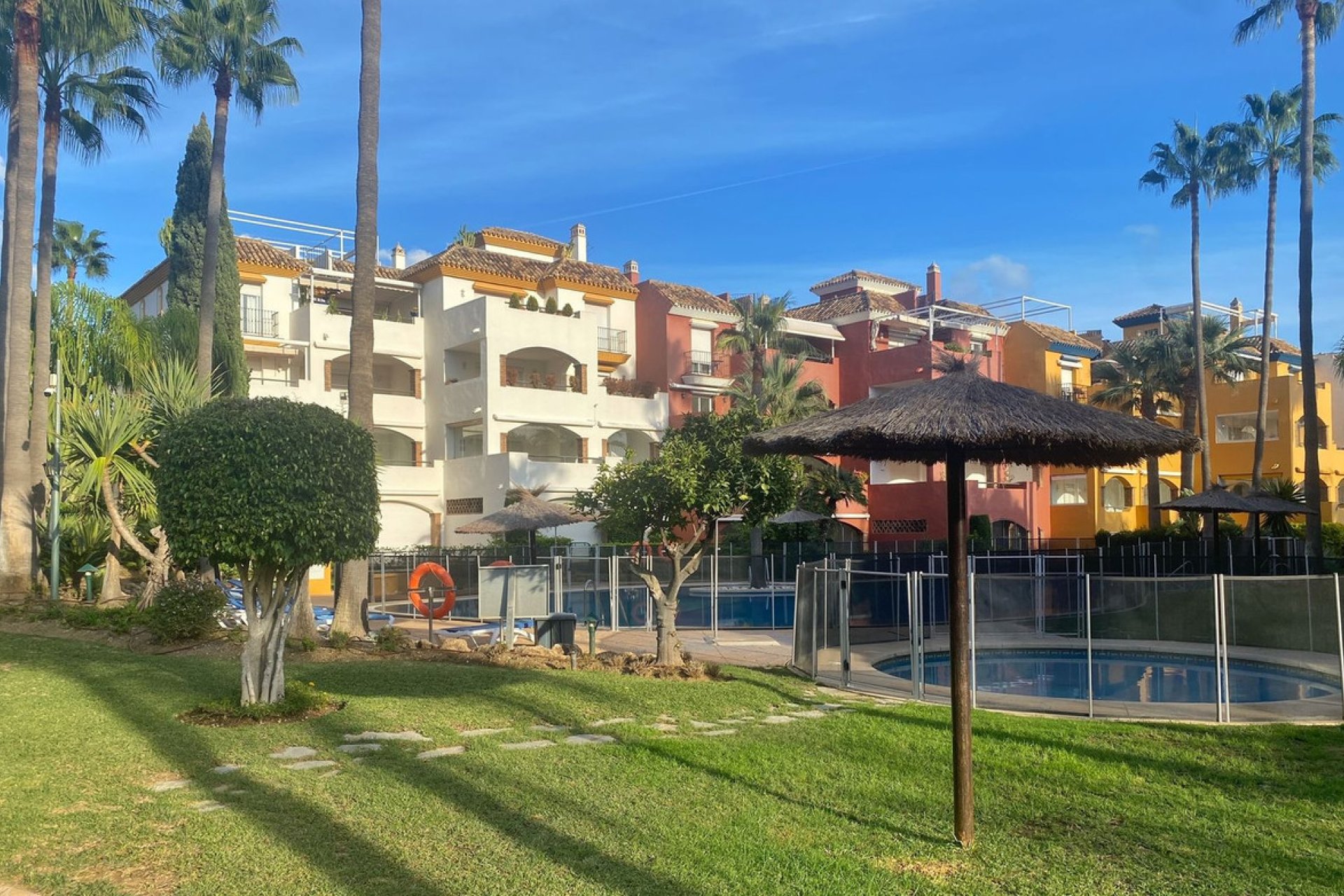 Resale - Apartment - Middle Floor Apartment - Marbella - Marbella Centro